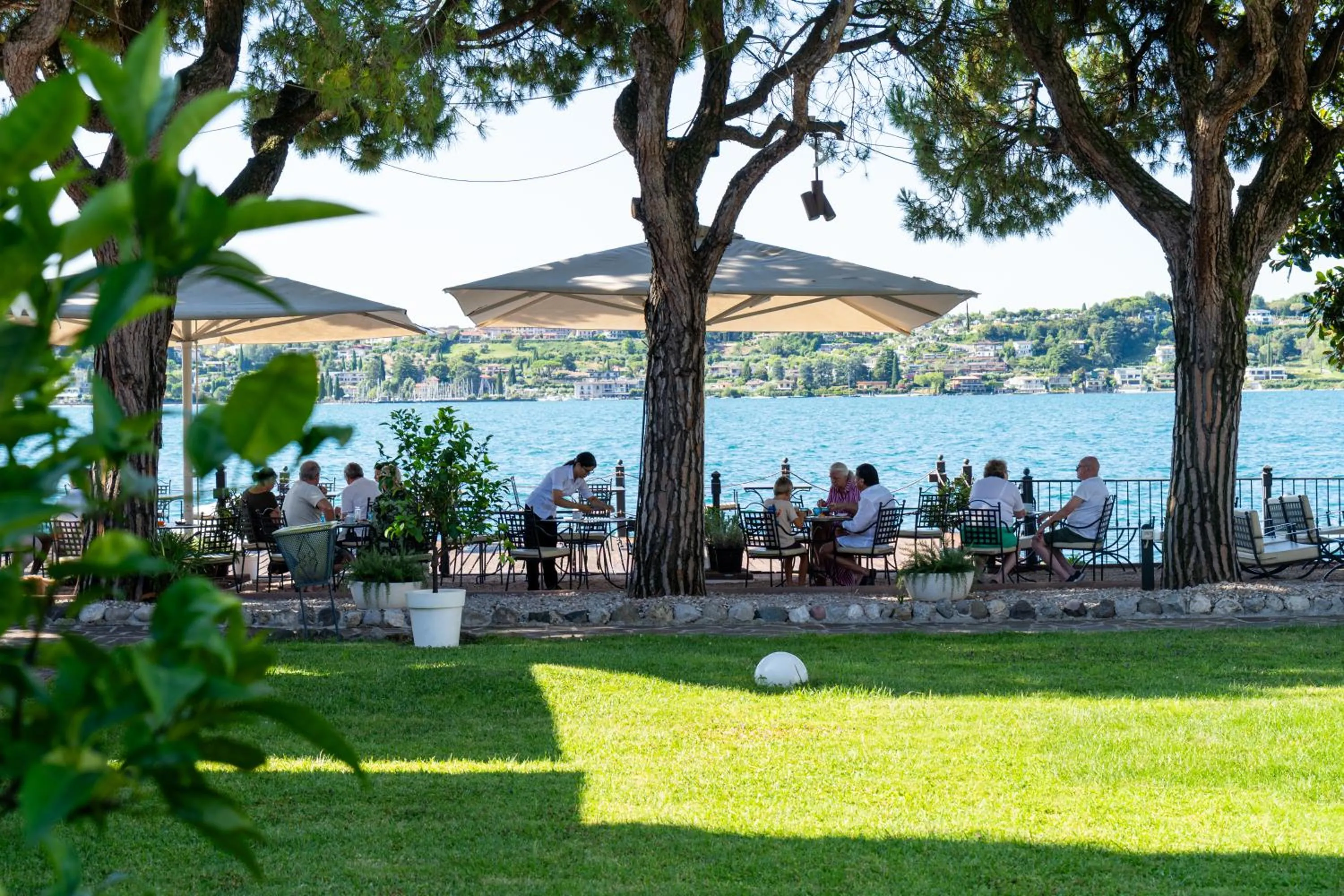 Property building in Hotel Spiaggia d'Oro - Charme & Boutique - Garda Lake Collection