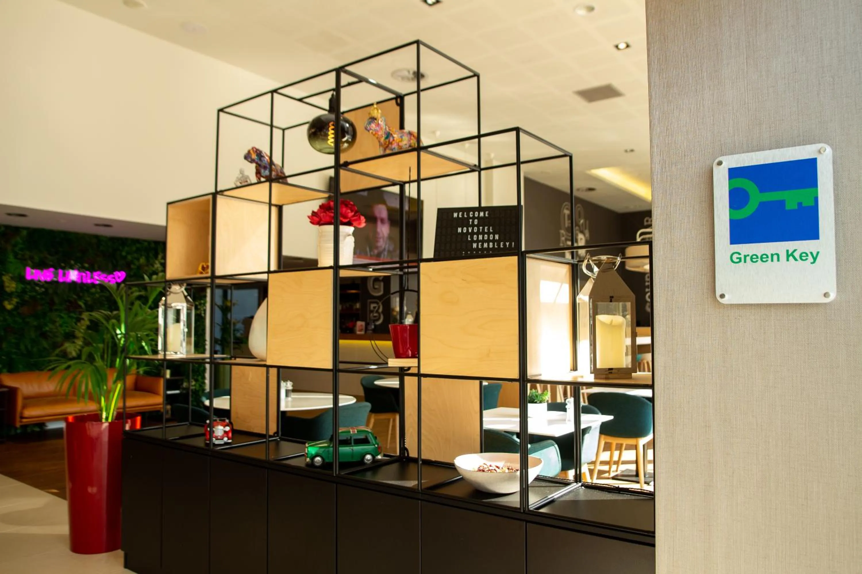 Lobby or reception in Novotel London Wembley