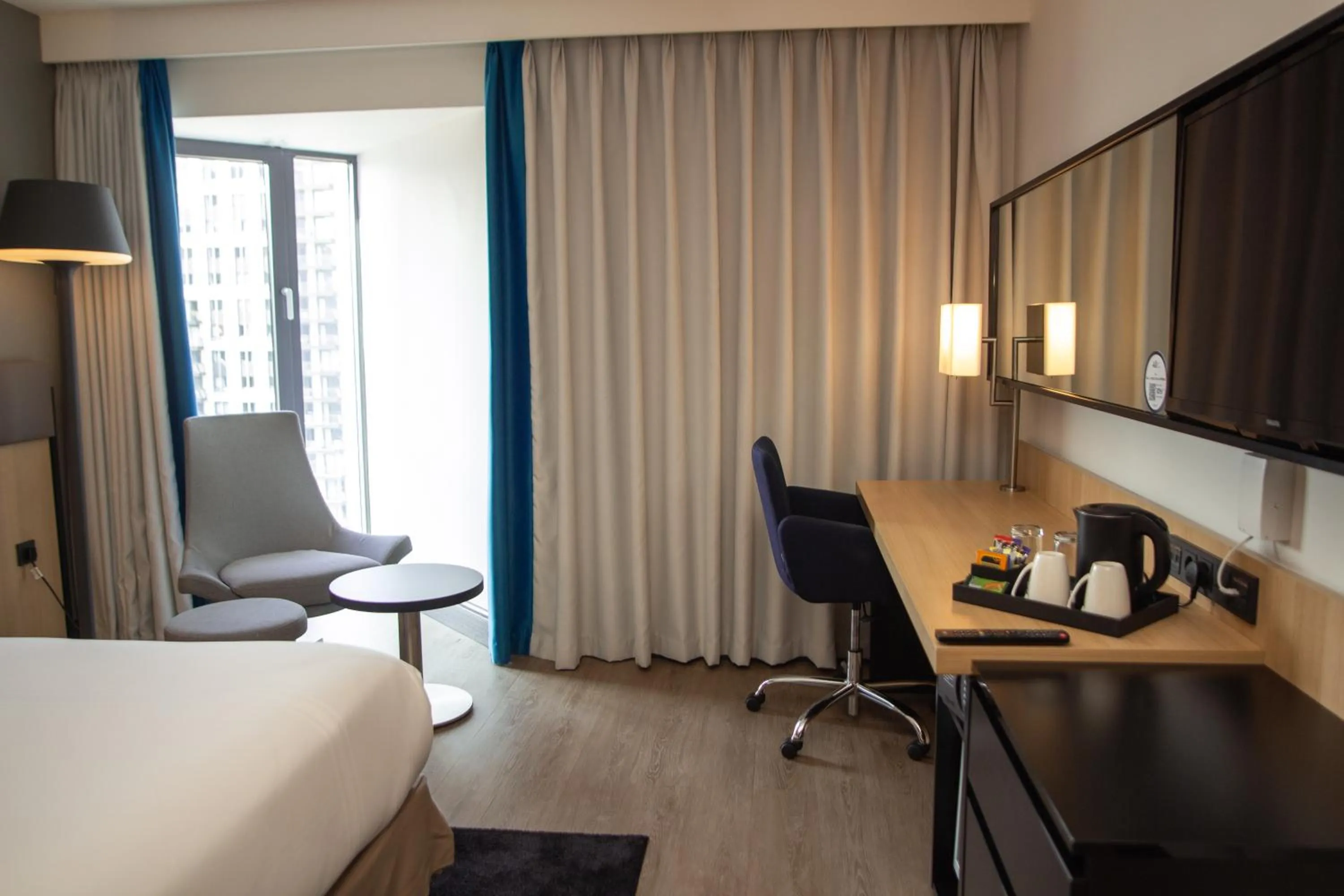 Bed in Novotel London Wembley