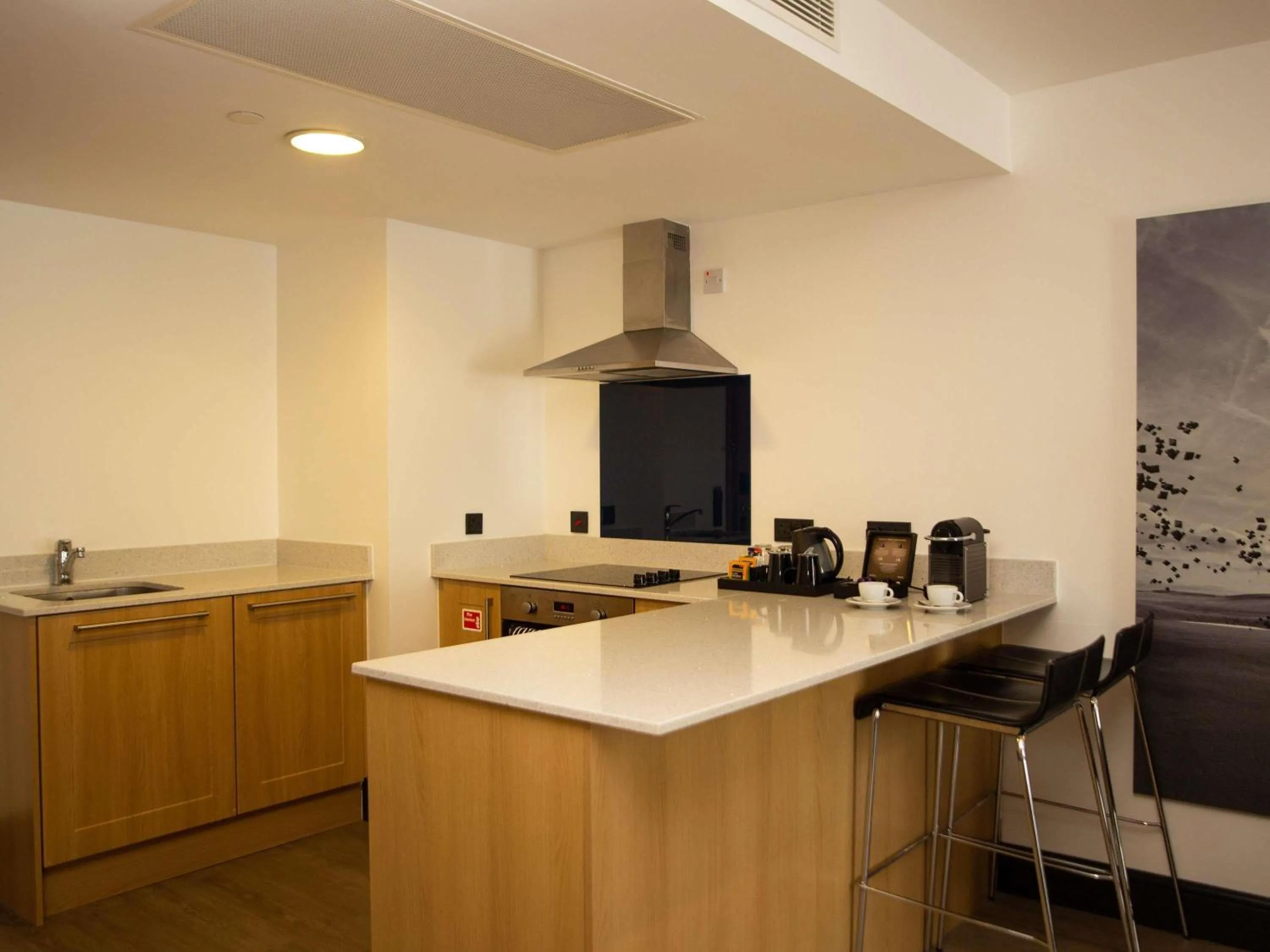 Bedroom in Novotel London Wembley