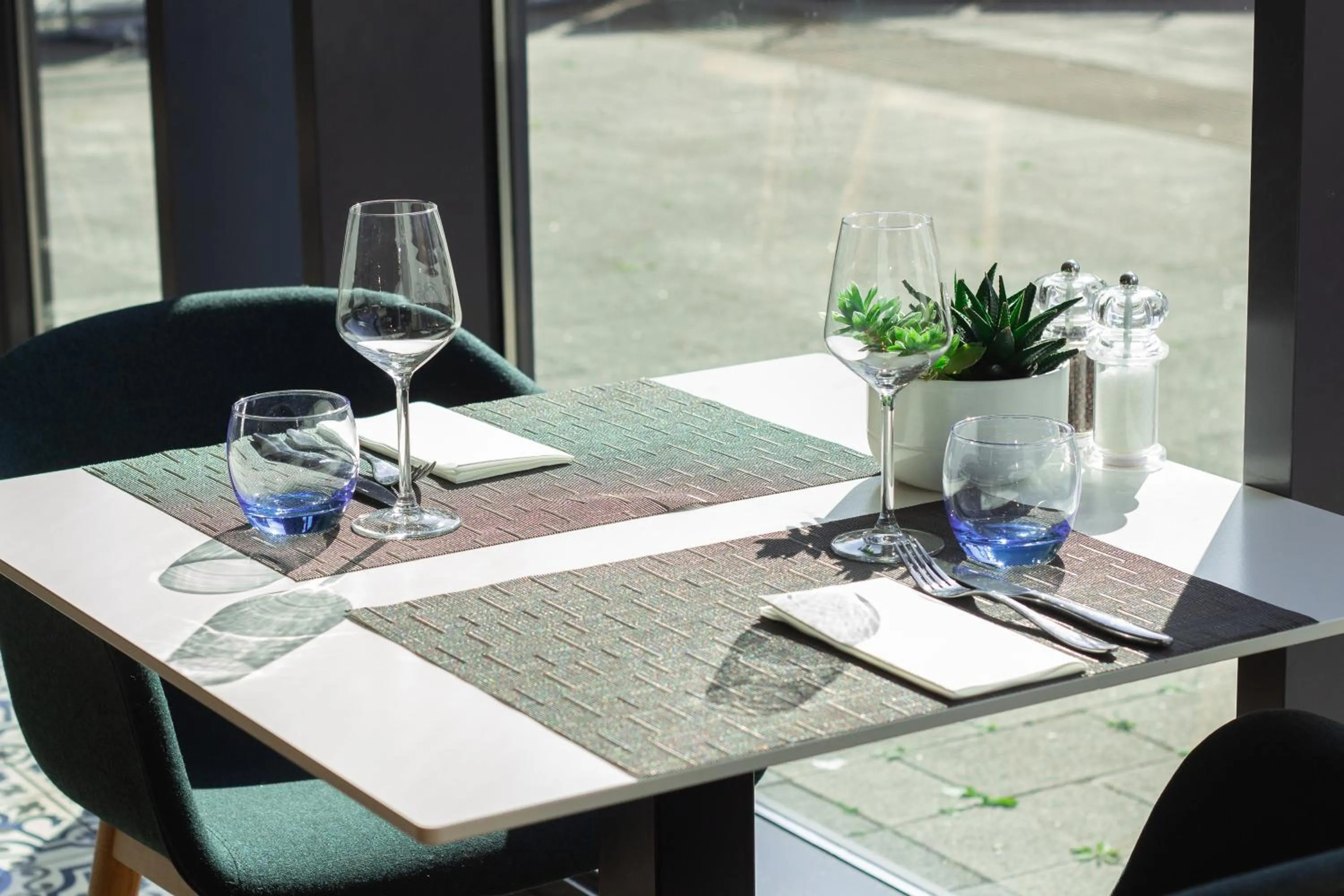 Food and drinks in Novotel London Wembley