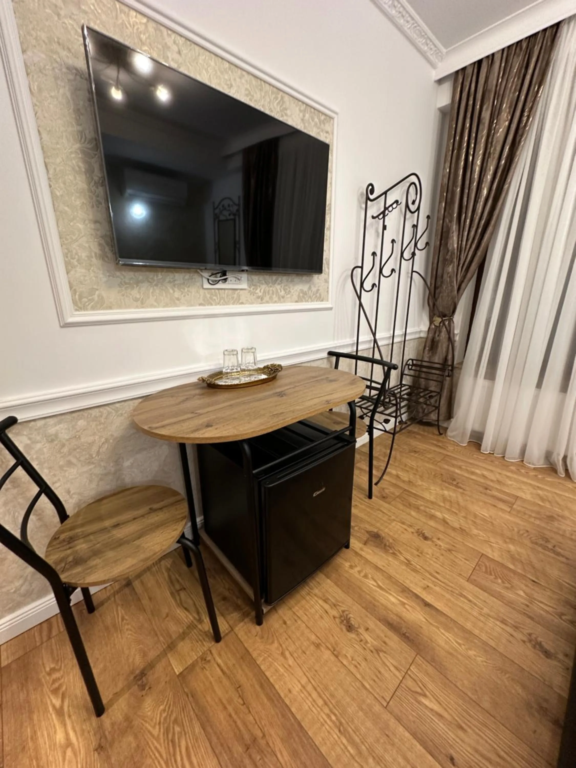 Hotel Boutique Cathedral Plaza Residences room for rent downtown