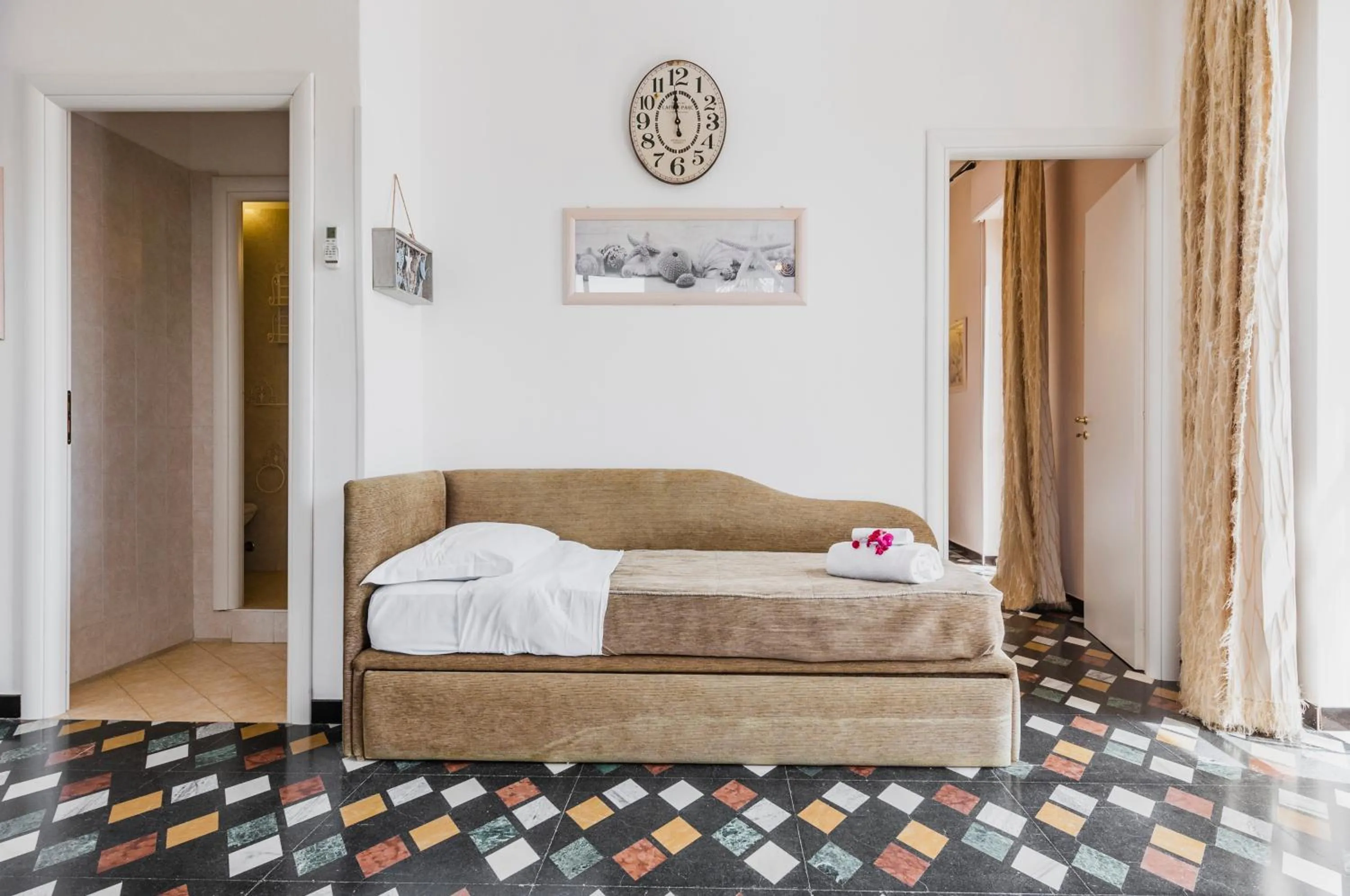 Bed in Stella del mare Apartments