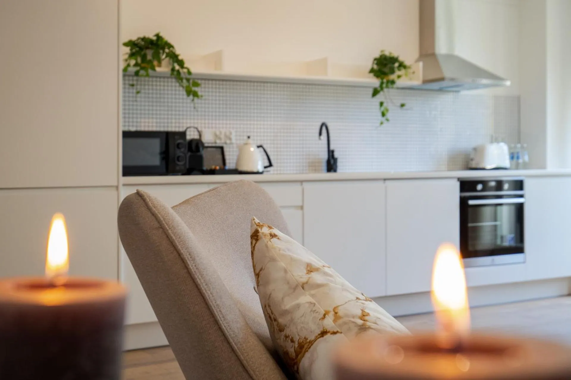 Kitchen or kitchenette in EXCLUSIVE Aparthotel Kraków Lubicz 40