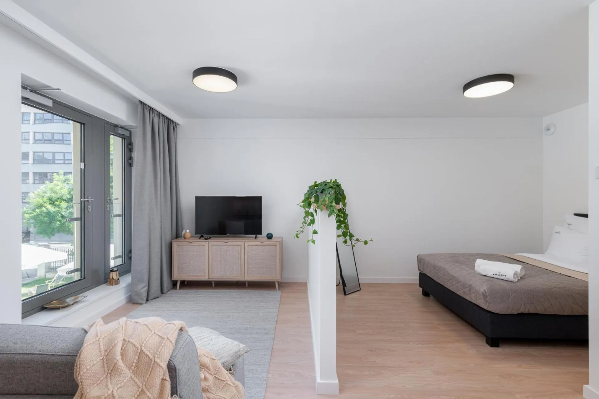 Bed in EXCLUSIVE Aparthotel Kraków Lubicz 40