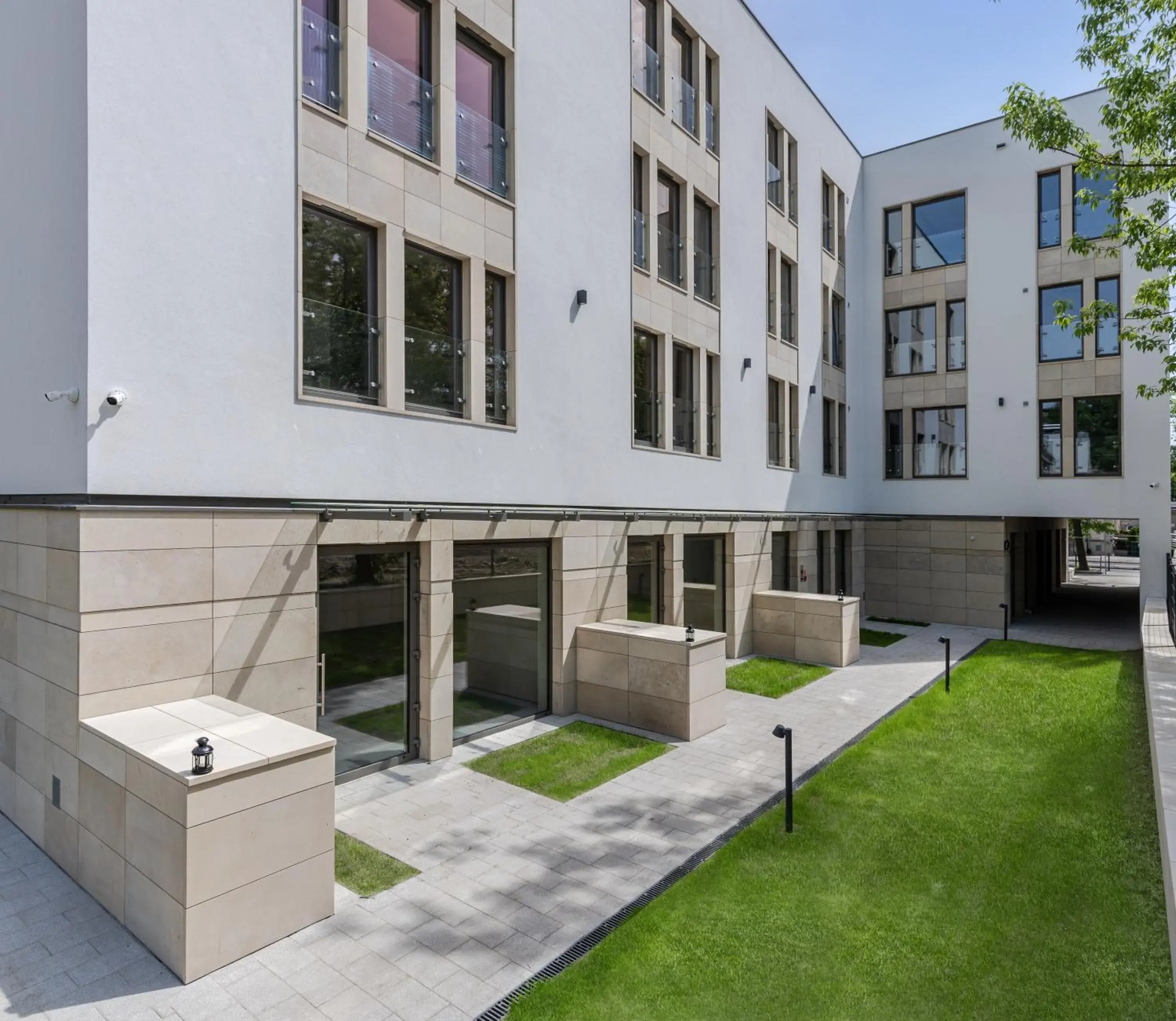 Property building in EXCLUSIVE Aparthotel Kraków Lubicz 40 Property building in EXCLUSIVE Aparthotel Kraków Lubicz 40