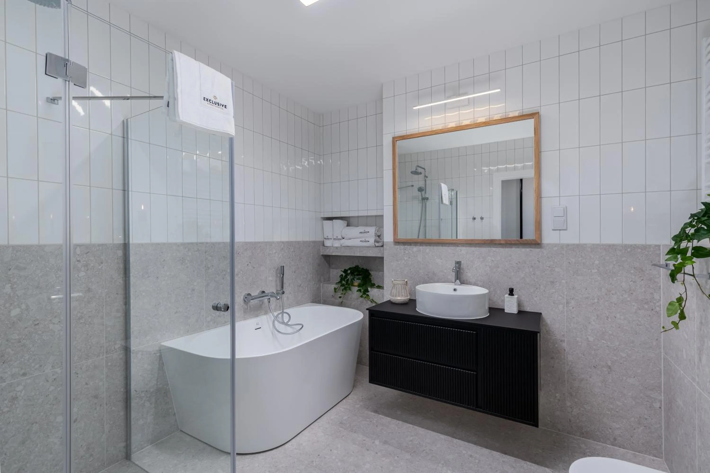 Bathroom in EXCLUSIVE Aparthotel Kraków Lubicz 40