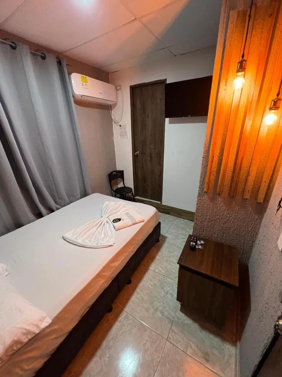 Bed in Hotel Almalu