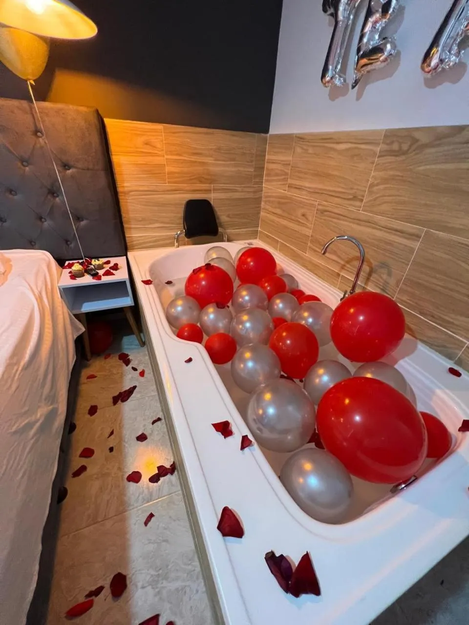 Bed in Hotel Almalu