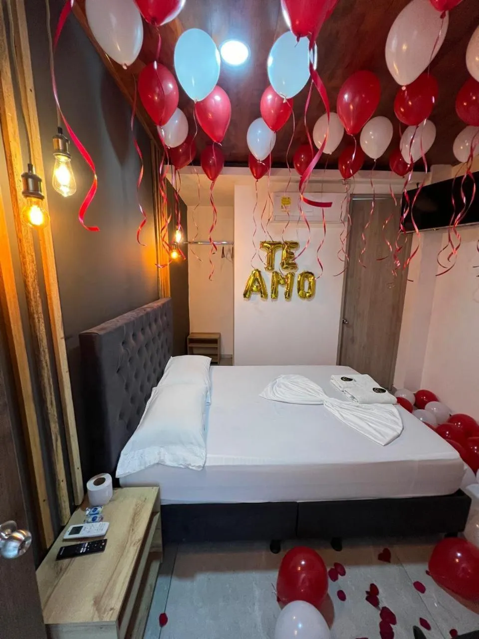 Bed in Hotel Almalu