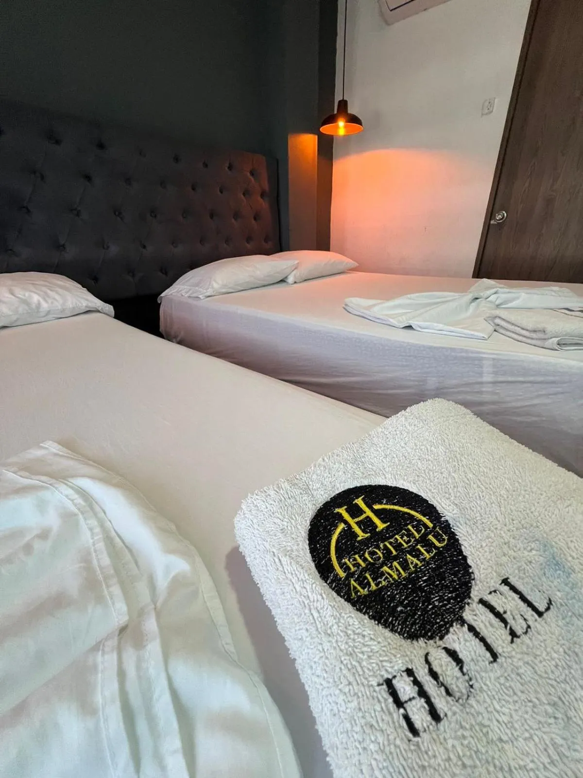 Bed in Hotel Almalu