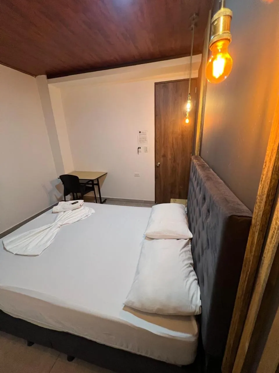 Bed in Hotel Almalu