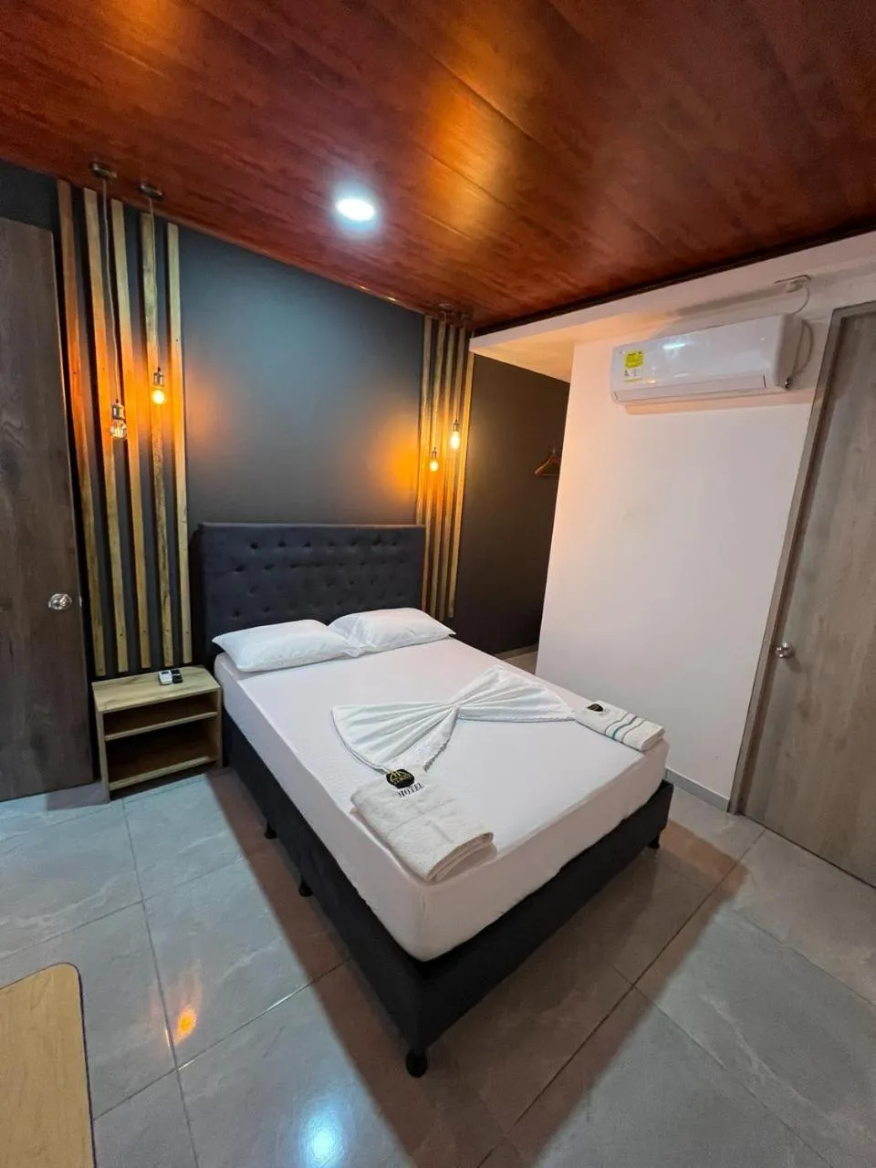 Bed in Hotel Almalu