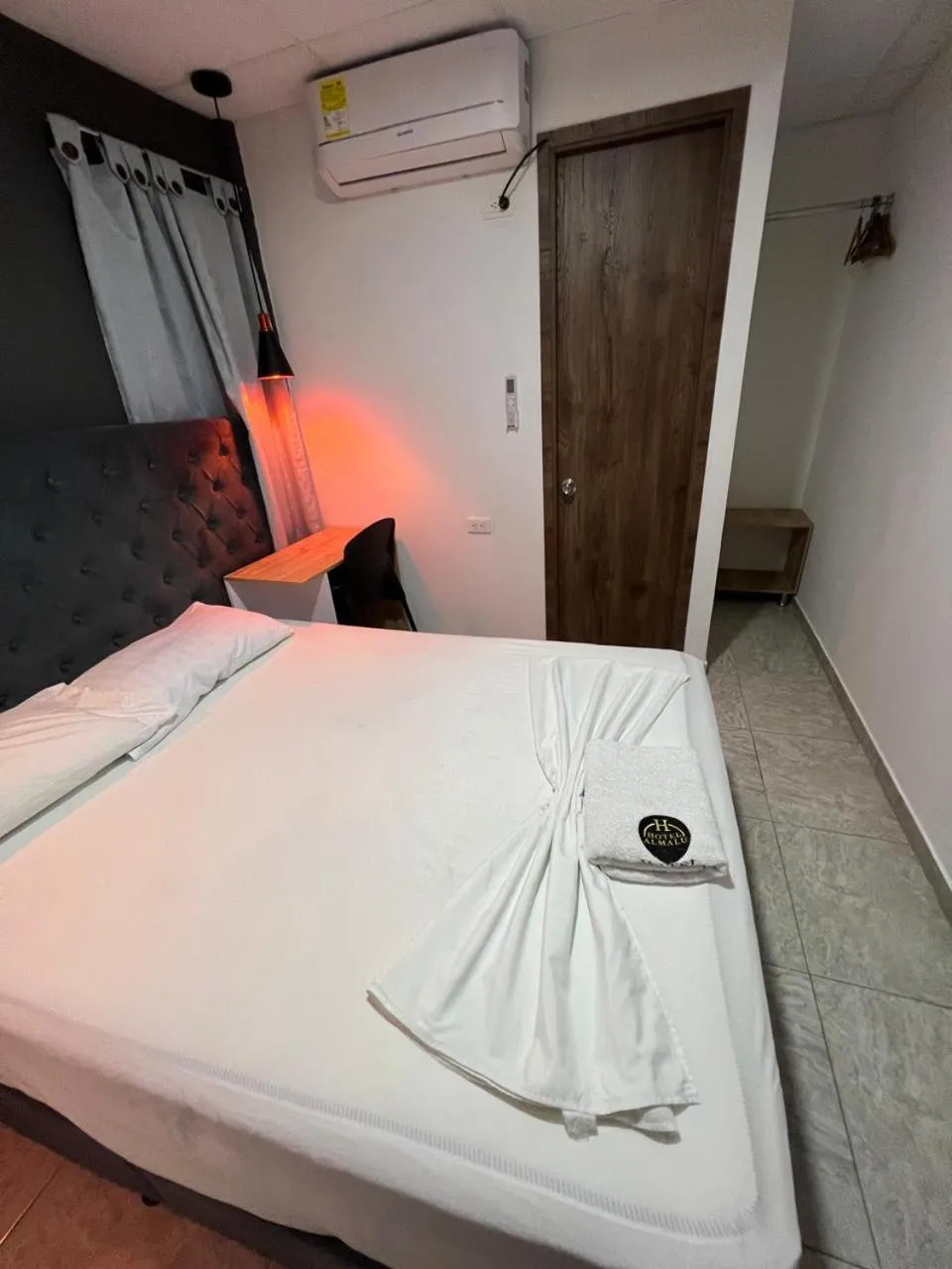 Bed in Hotel Almalu