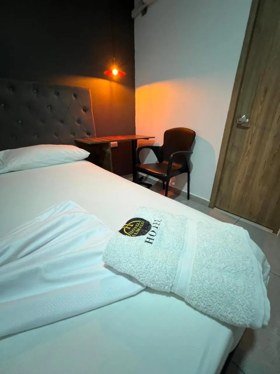 Bed in Hotel Almalu