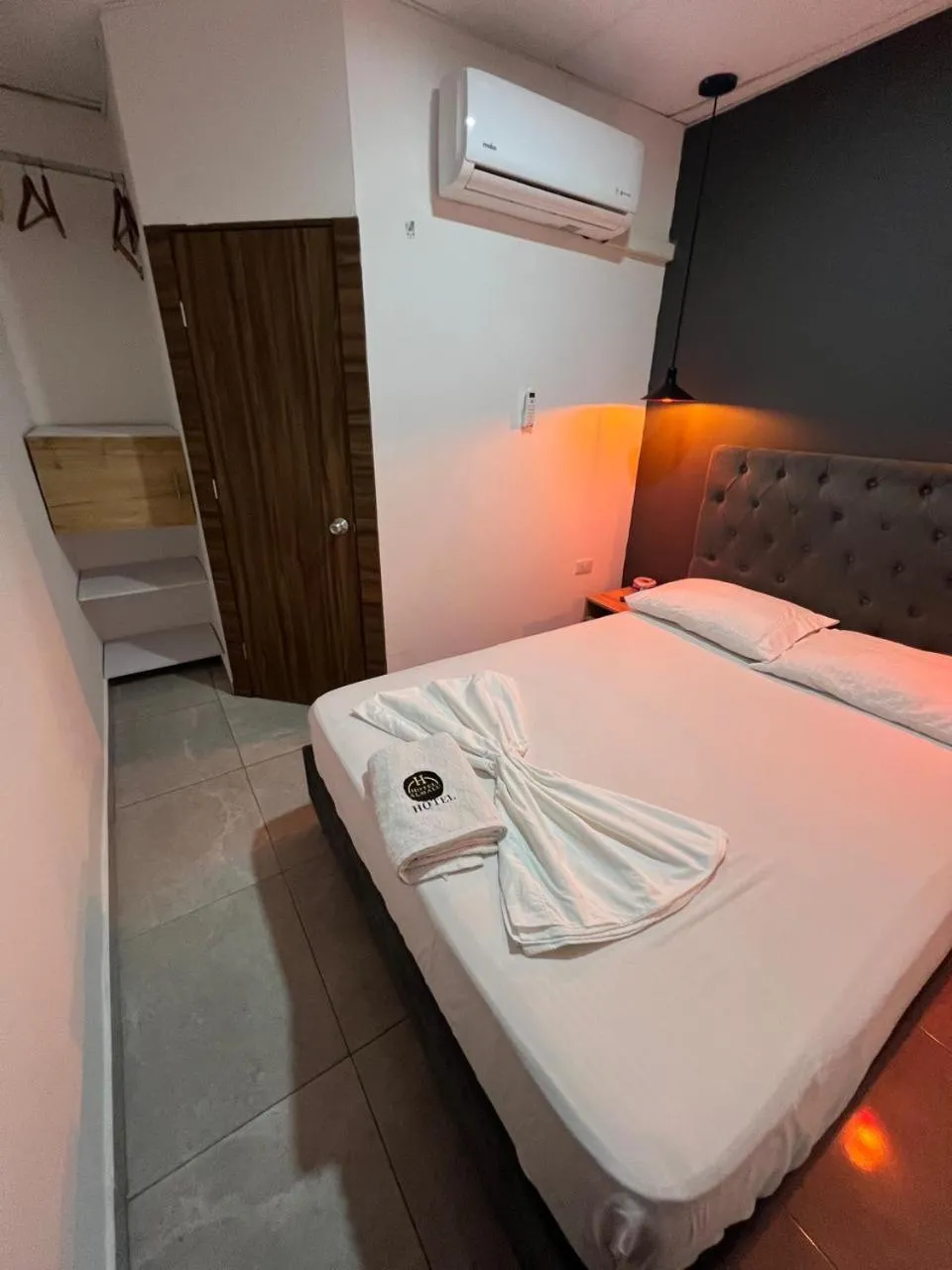 Bed in Hotel Almalu