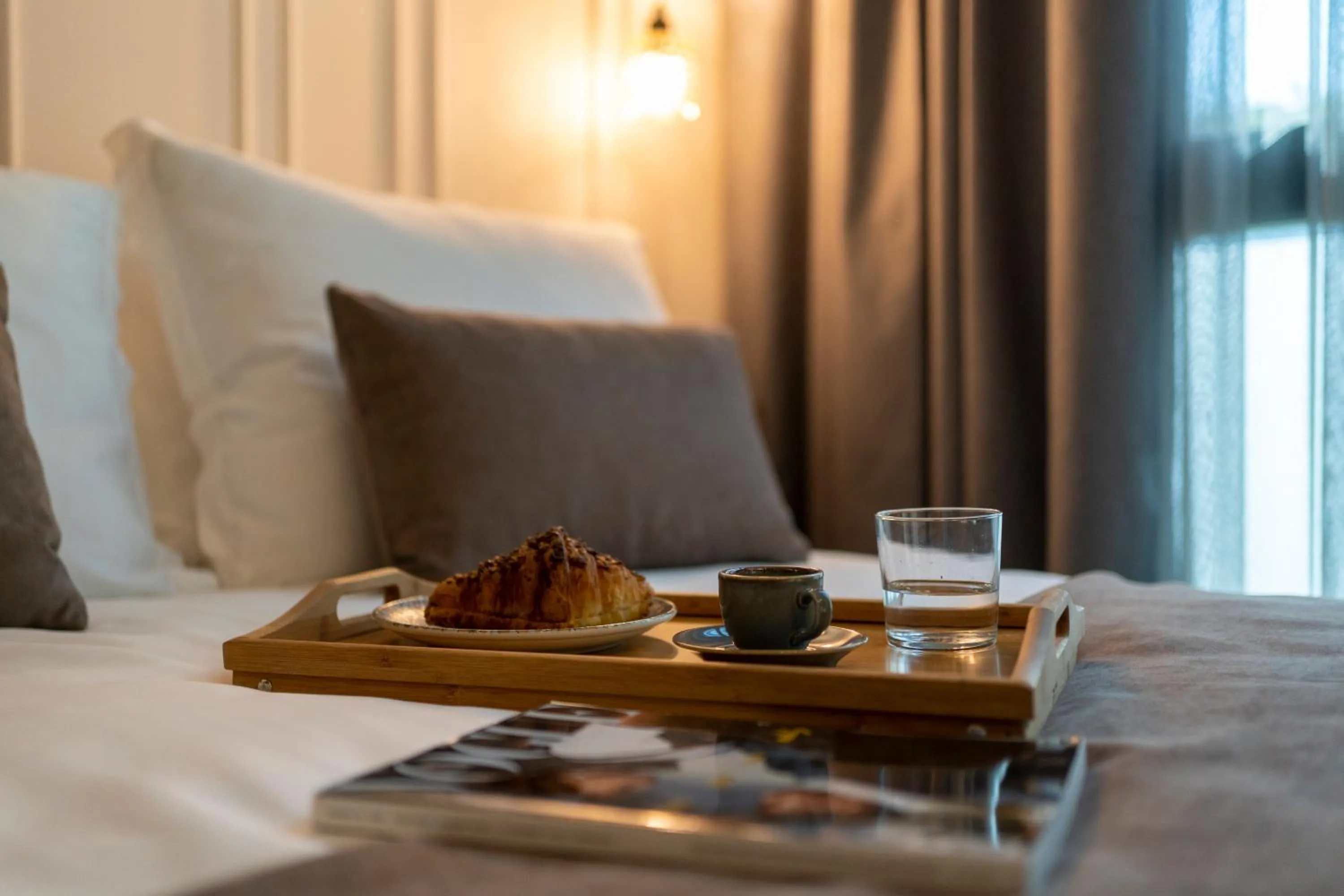 Breakfast, Bed in VELVET rooms & more