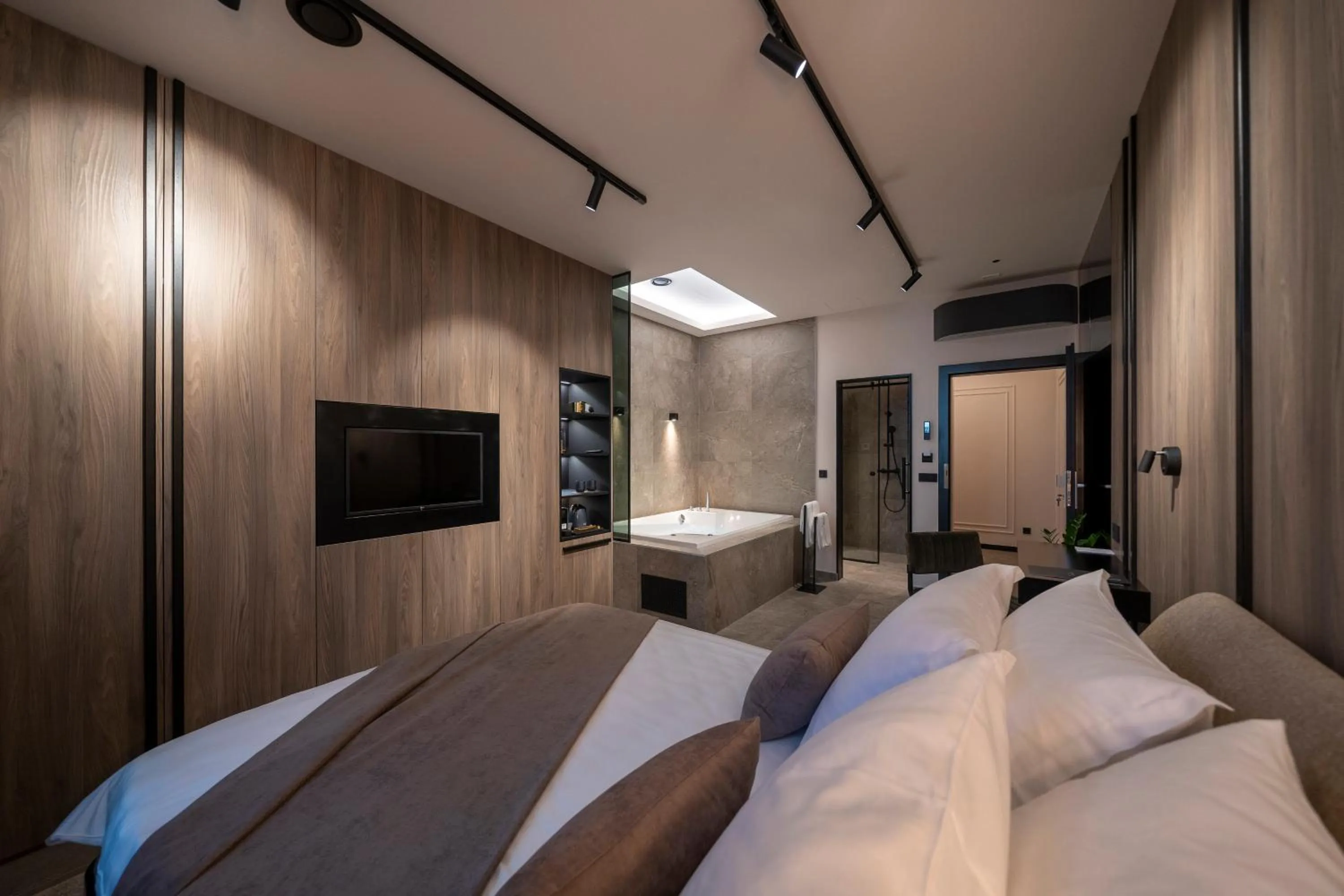 Photo of the whole room, Bed in VELVET rooms & more