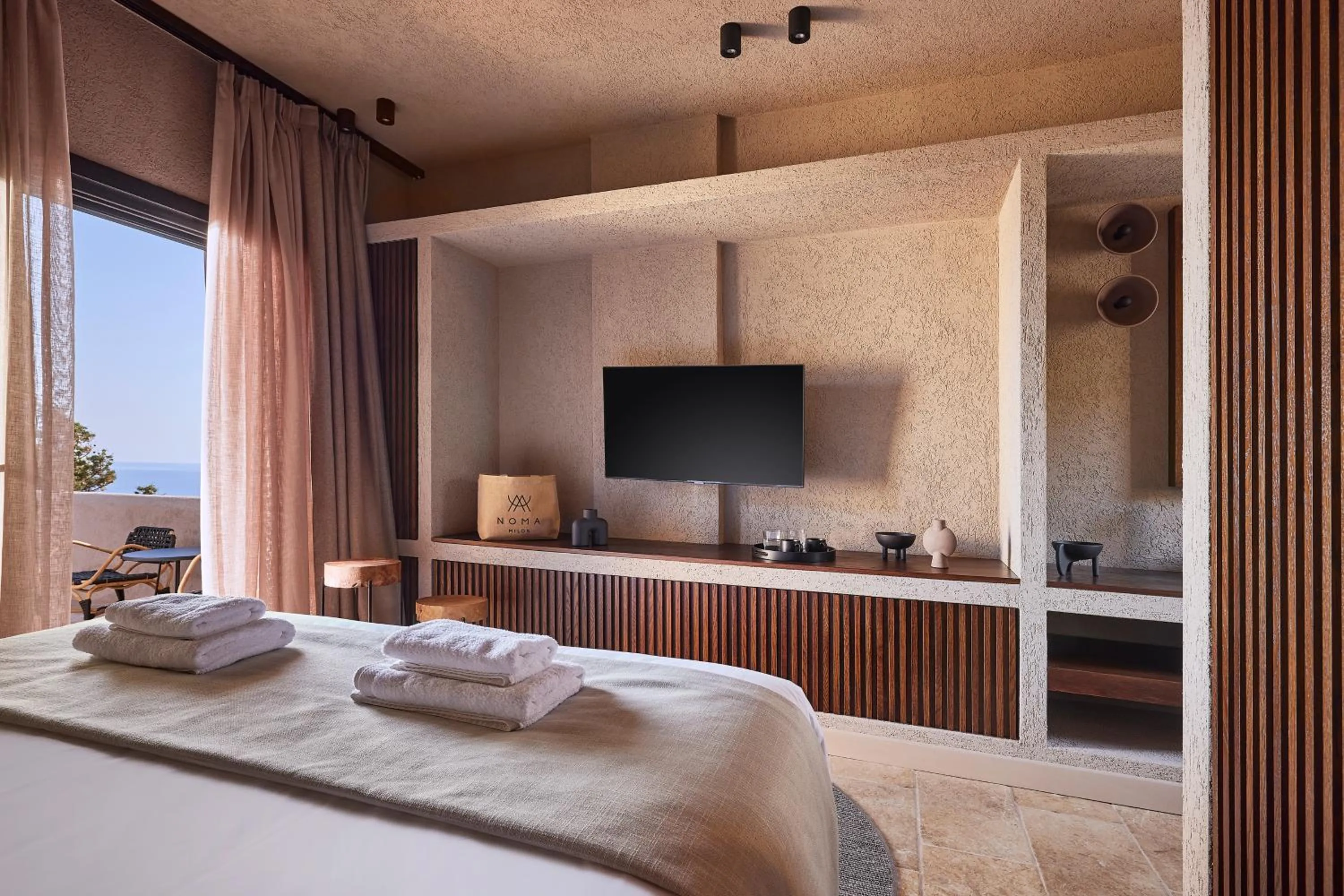 Bed in Noma Milos - Delmar Collection