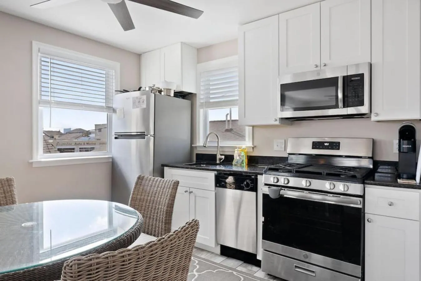 Kitchen or kitchenette in Unit B 2nd fl 2nd fl Hideaway 2 Block to Beach Parking