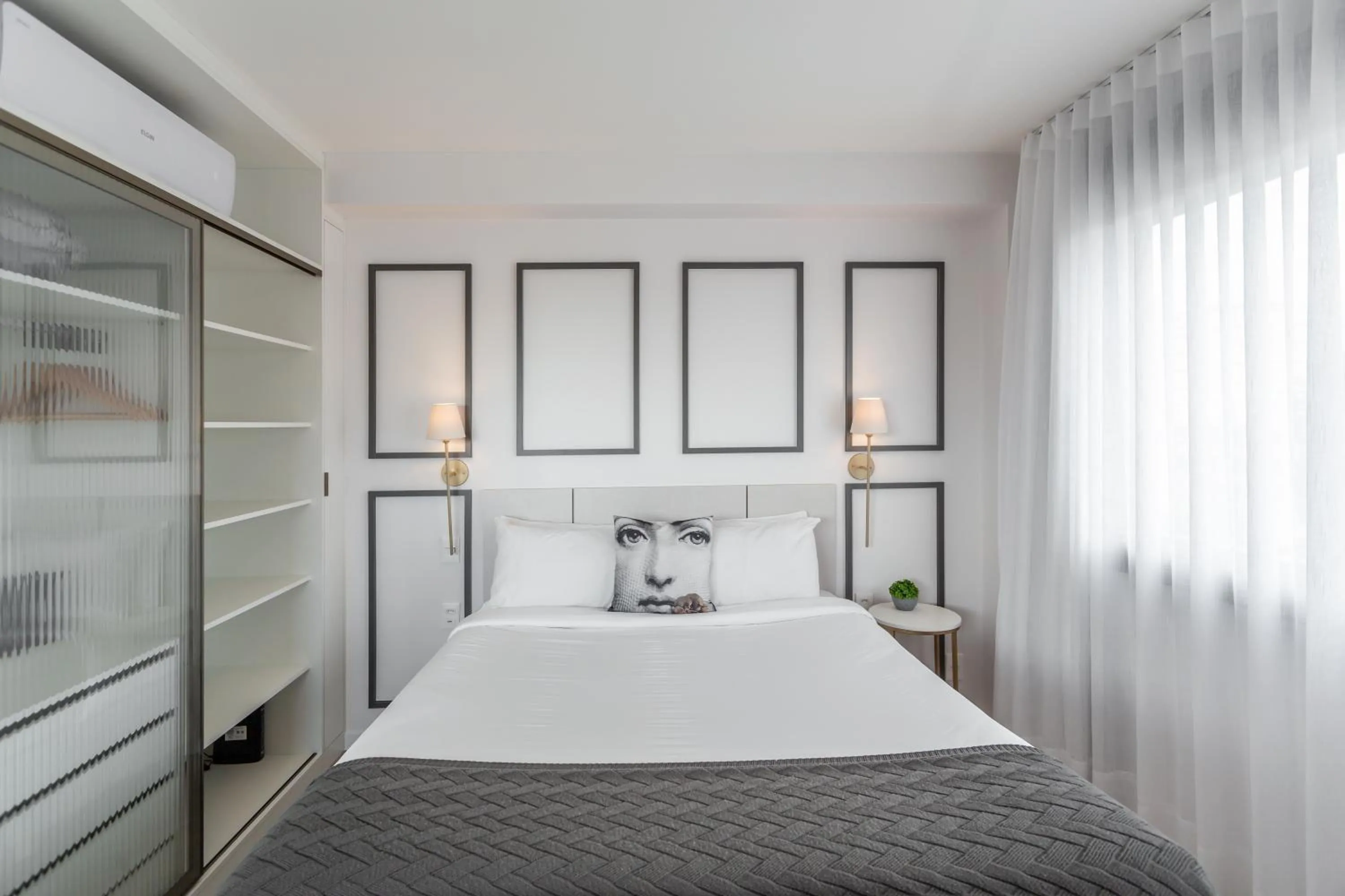 Bed in Charlie Porto Alegre Moinhos