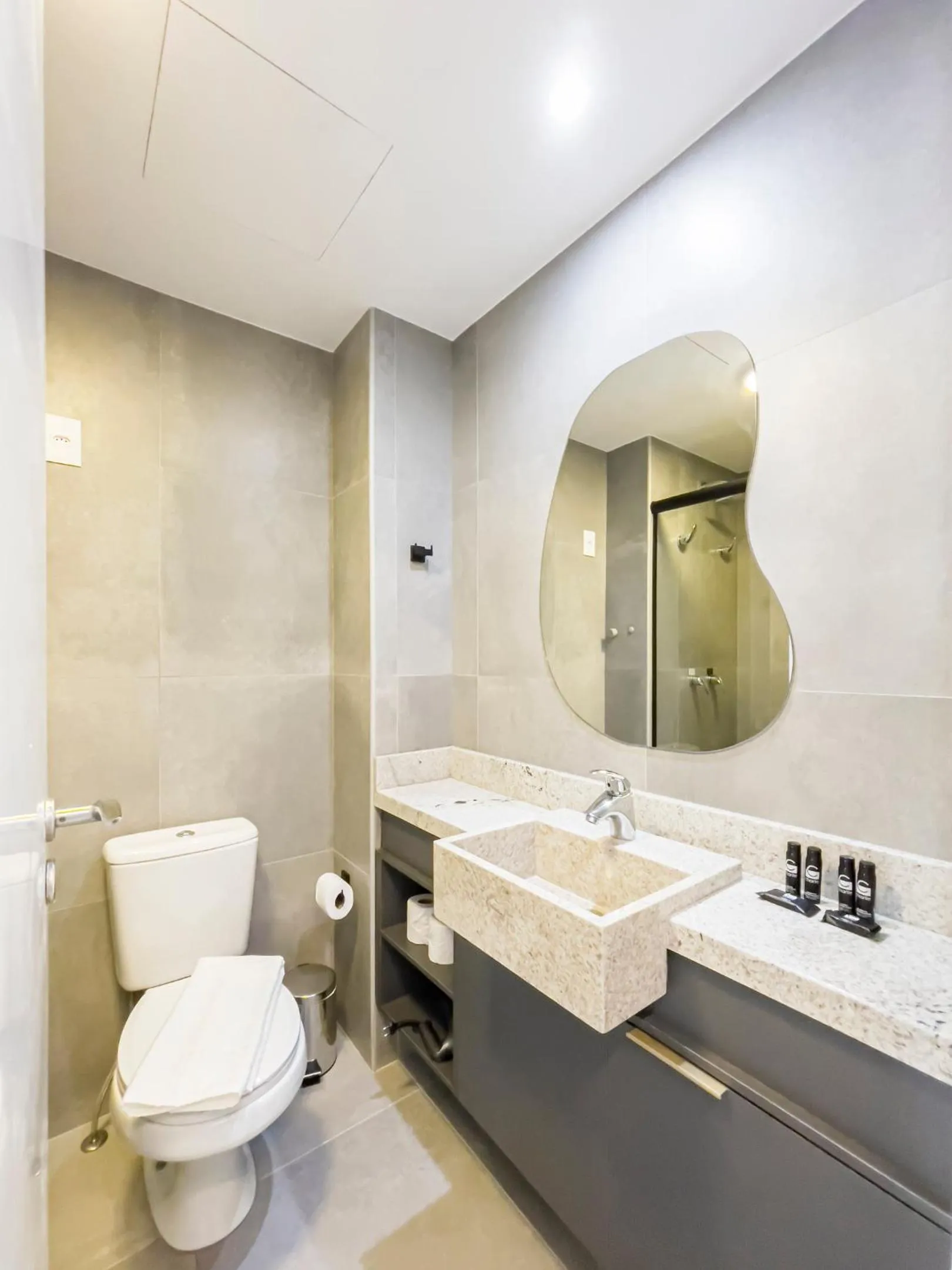 Bathroom in Charlie Porto Alegre Moinhos