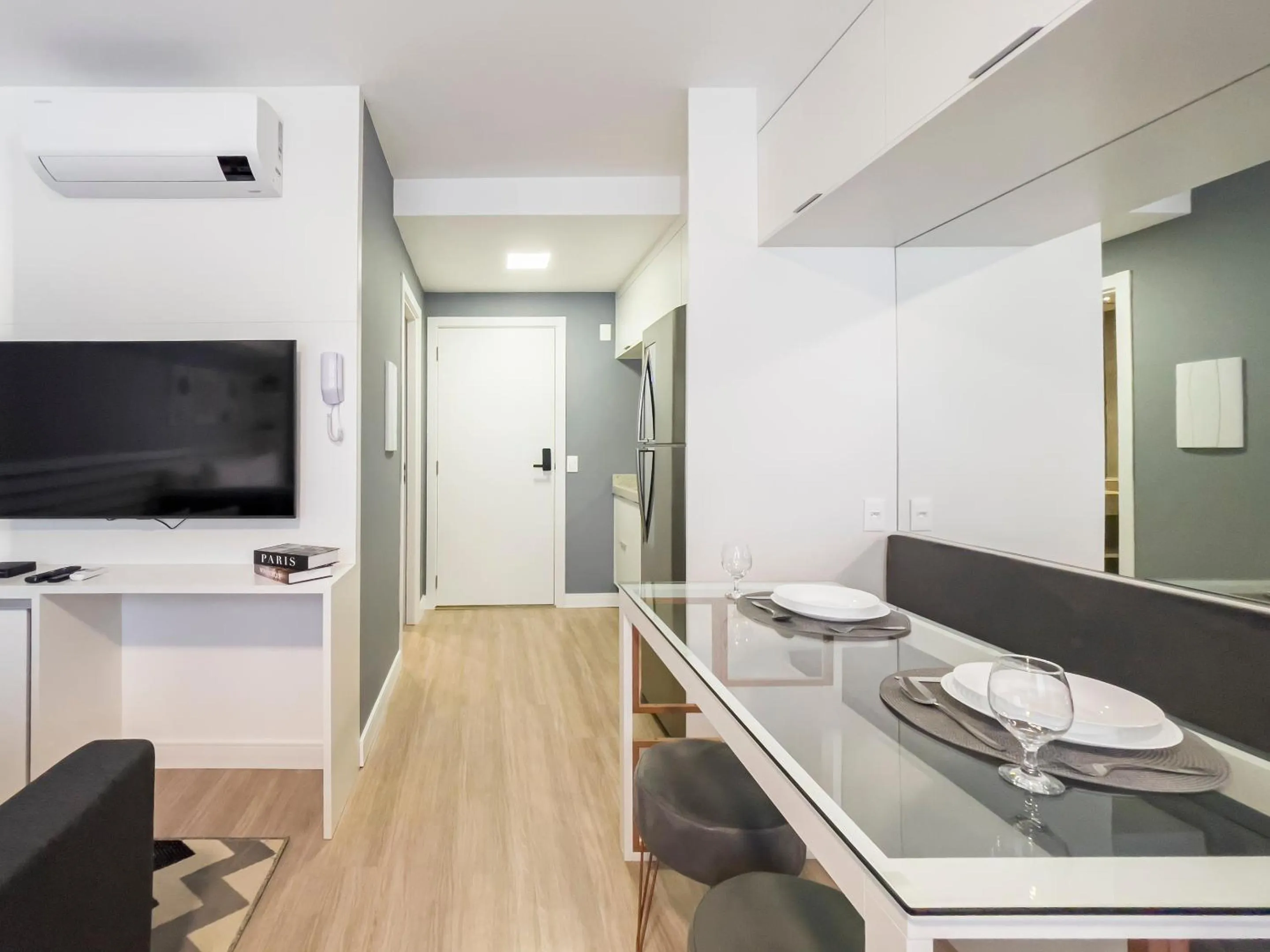 Day in Charlie Porto Alegre Moinhos