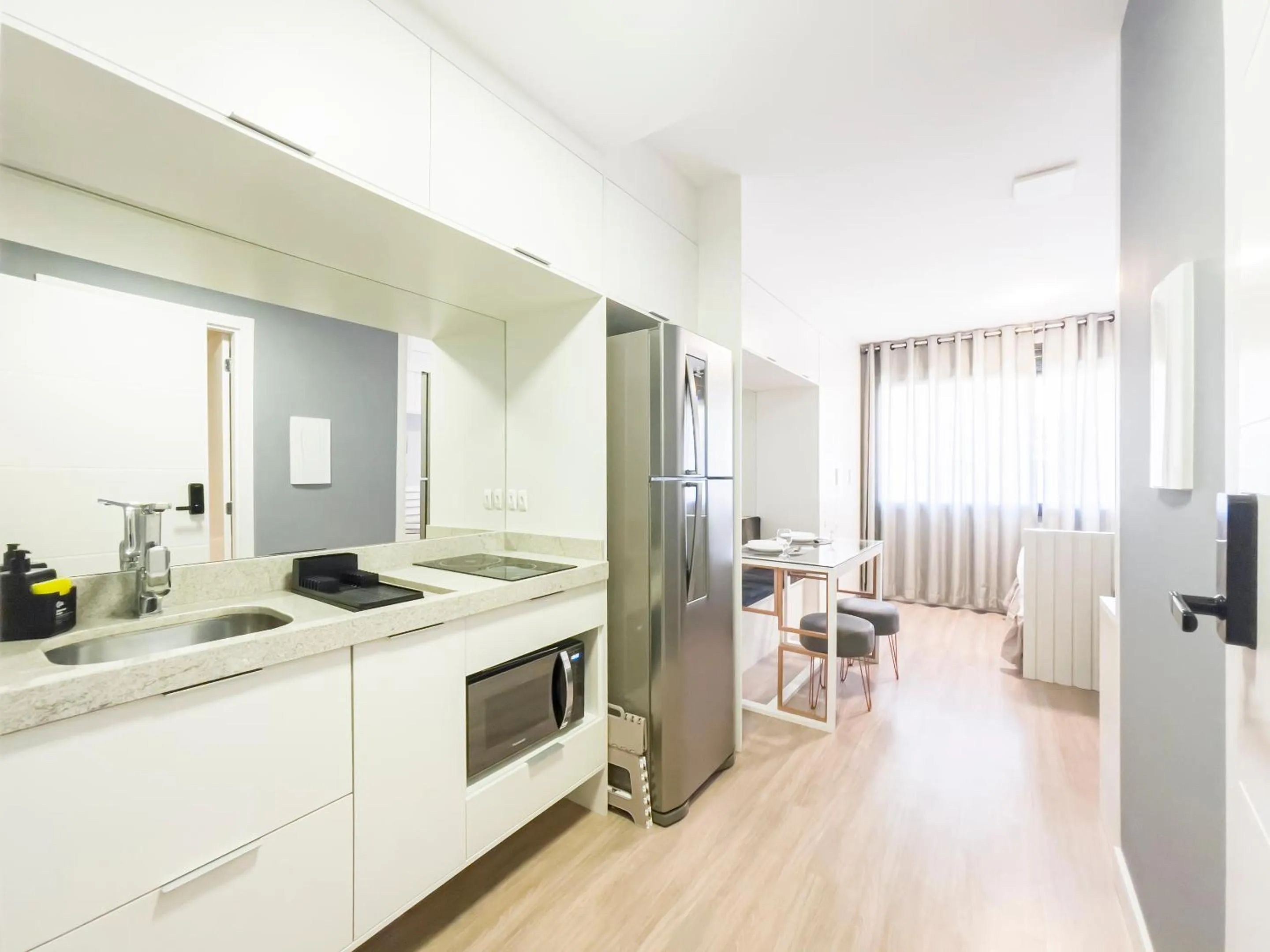 Day in Charlie Porto Alegre Moinhos