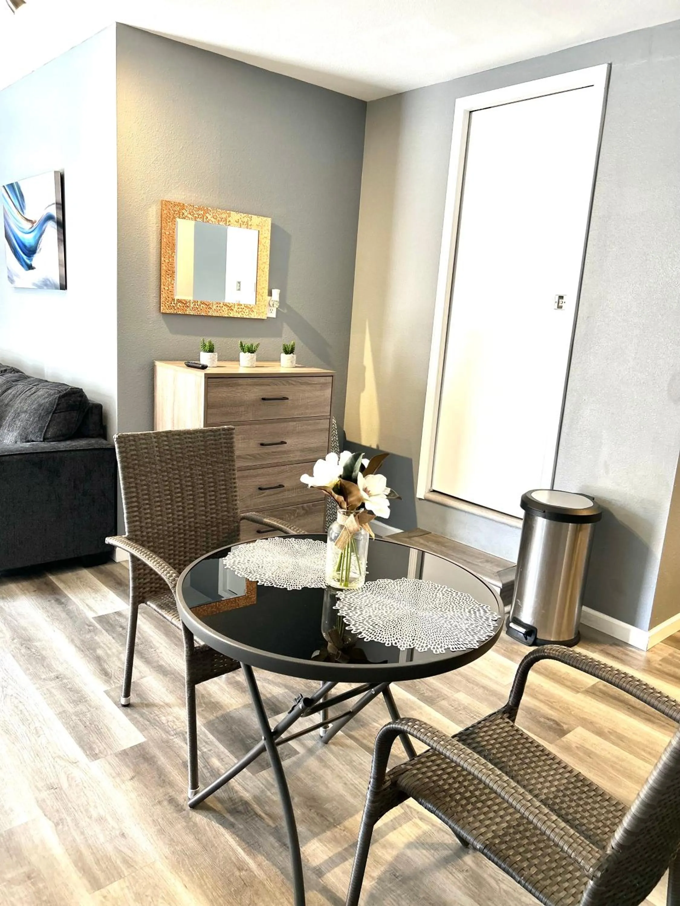 Dining area in Spacious Studio with Private Entry