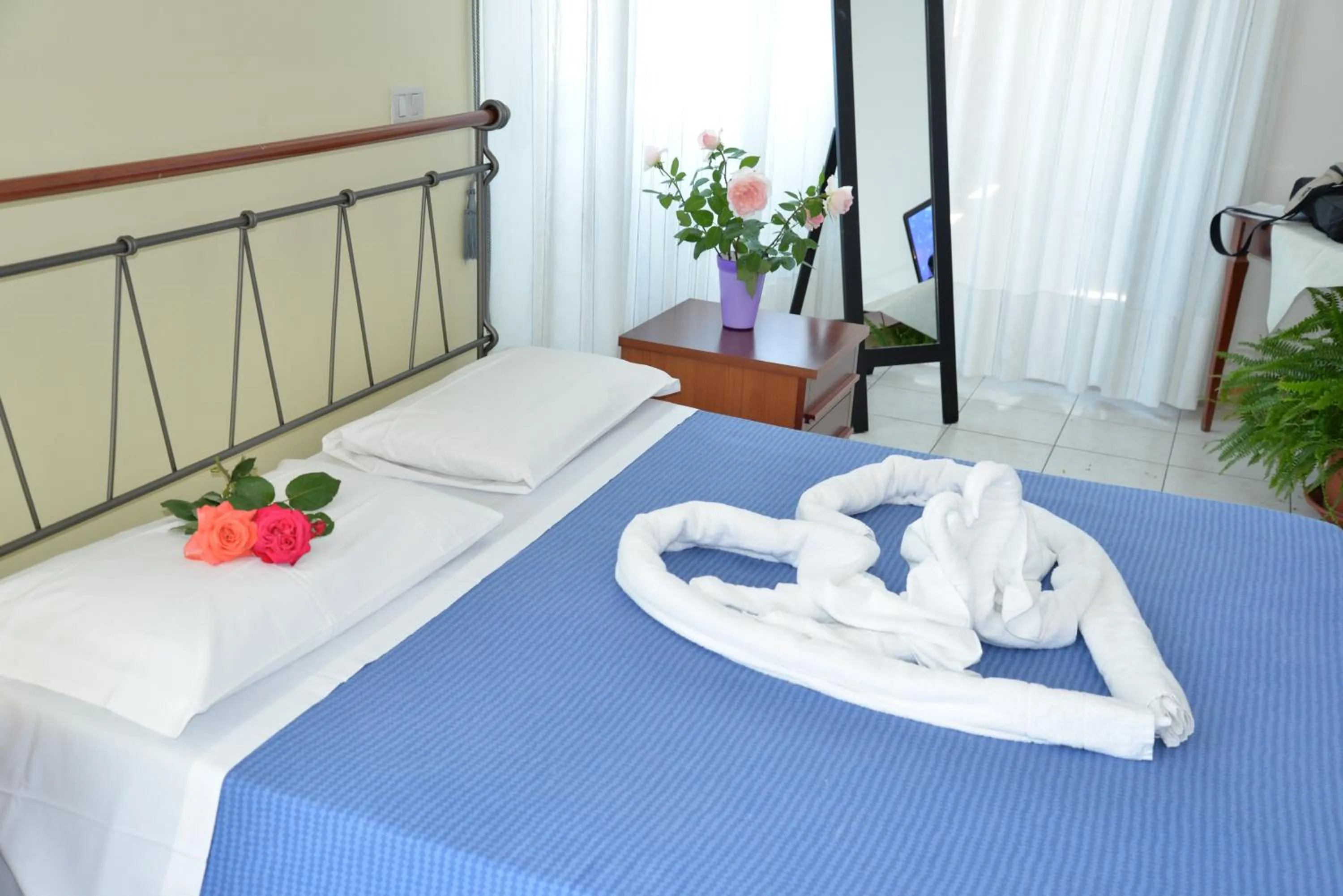 Photo of the whole room, Bed in Residence Le Corniole