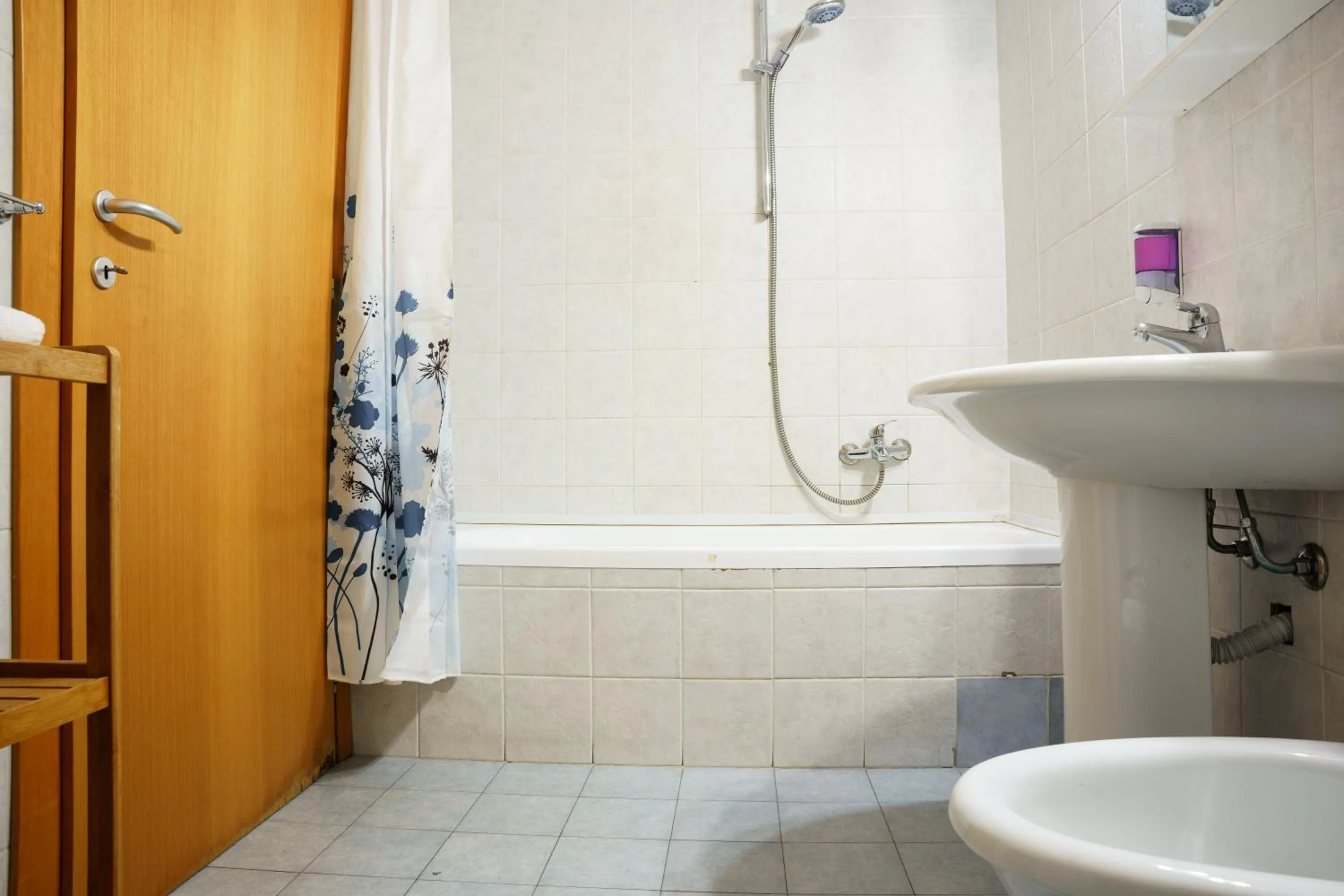 Bathroom in Residence Le Corniole