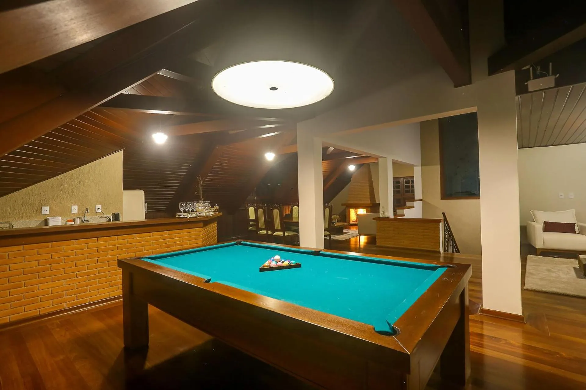 Billiard in Villa Boréal Hostellerie Pousada Boutique