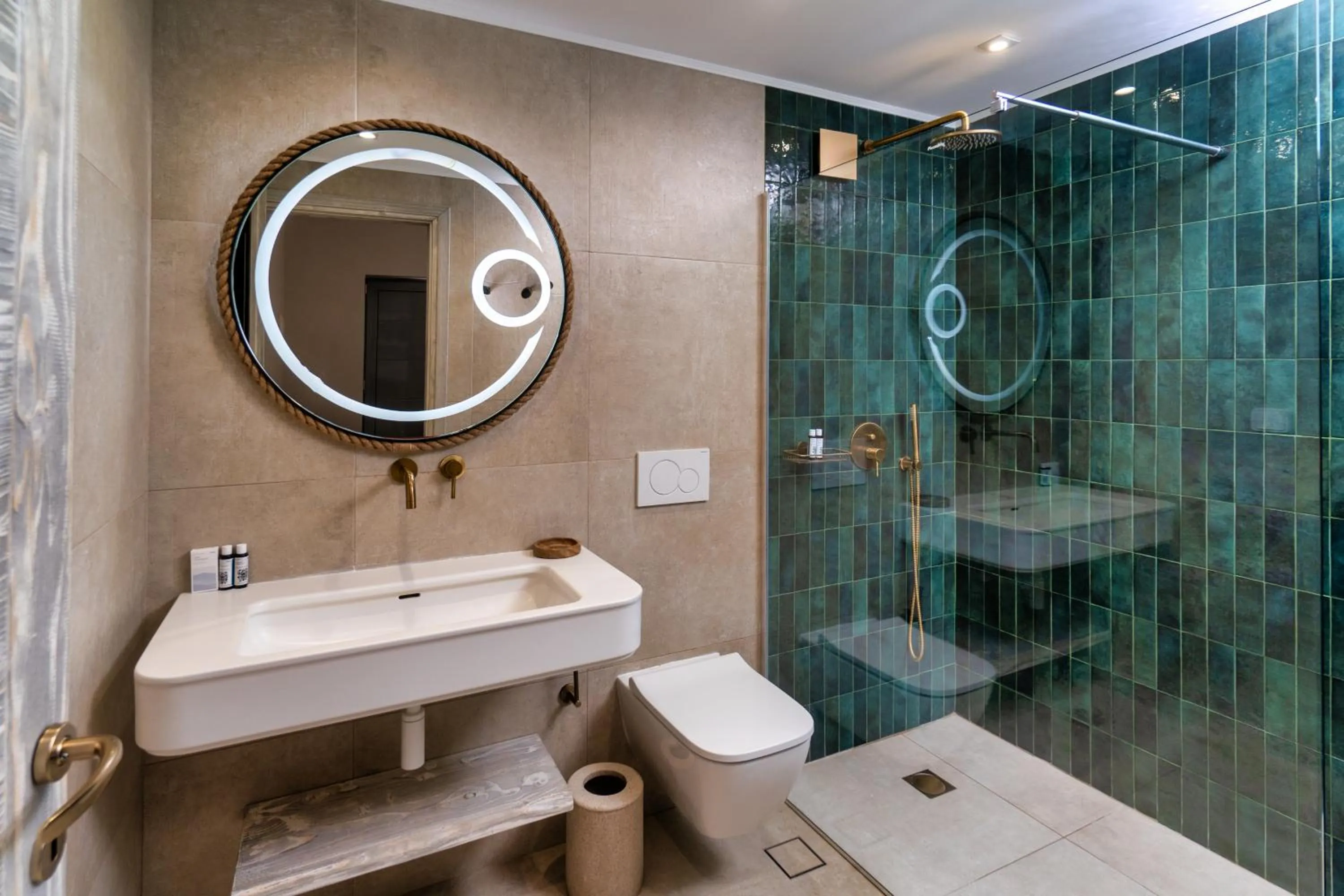 Bathroom in Selene