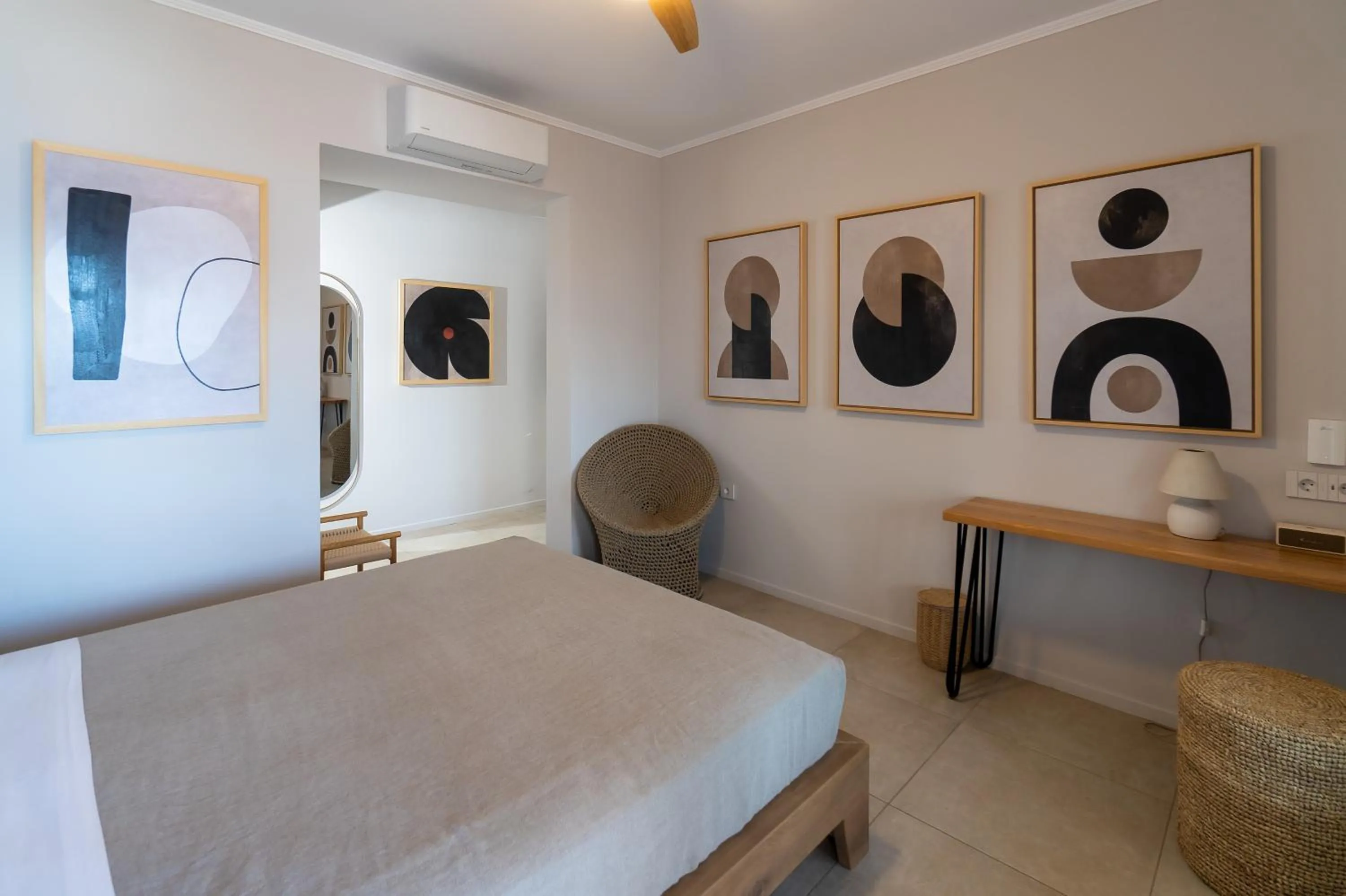 Bedroom, Bed in Selene