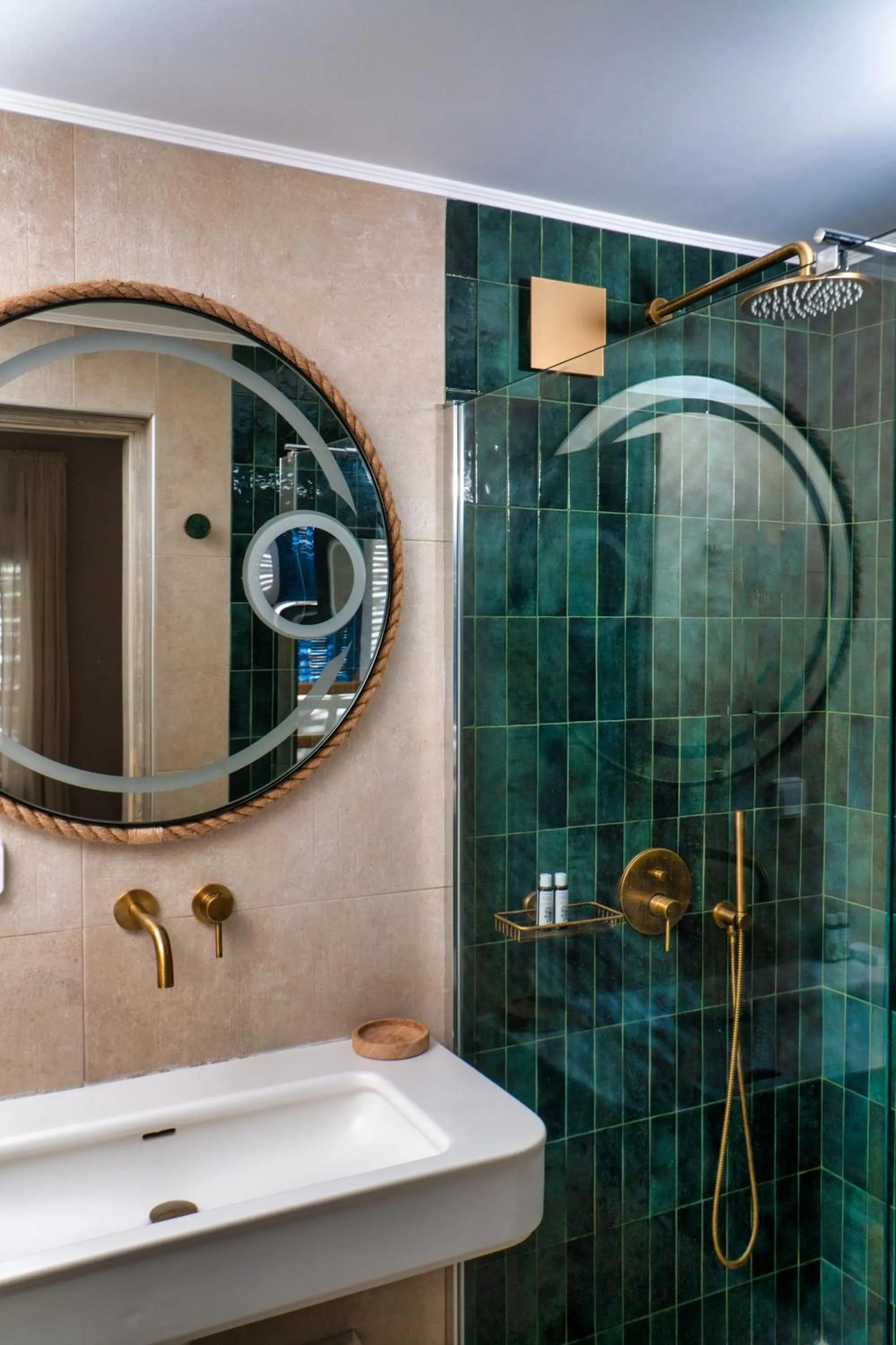 Bathroom in Selene