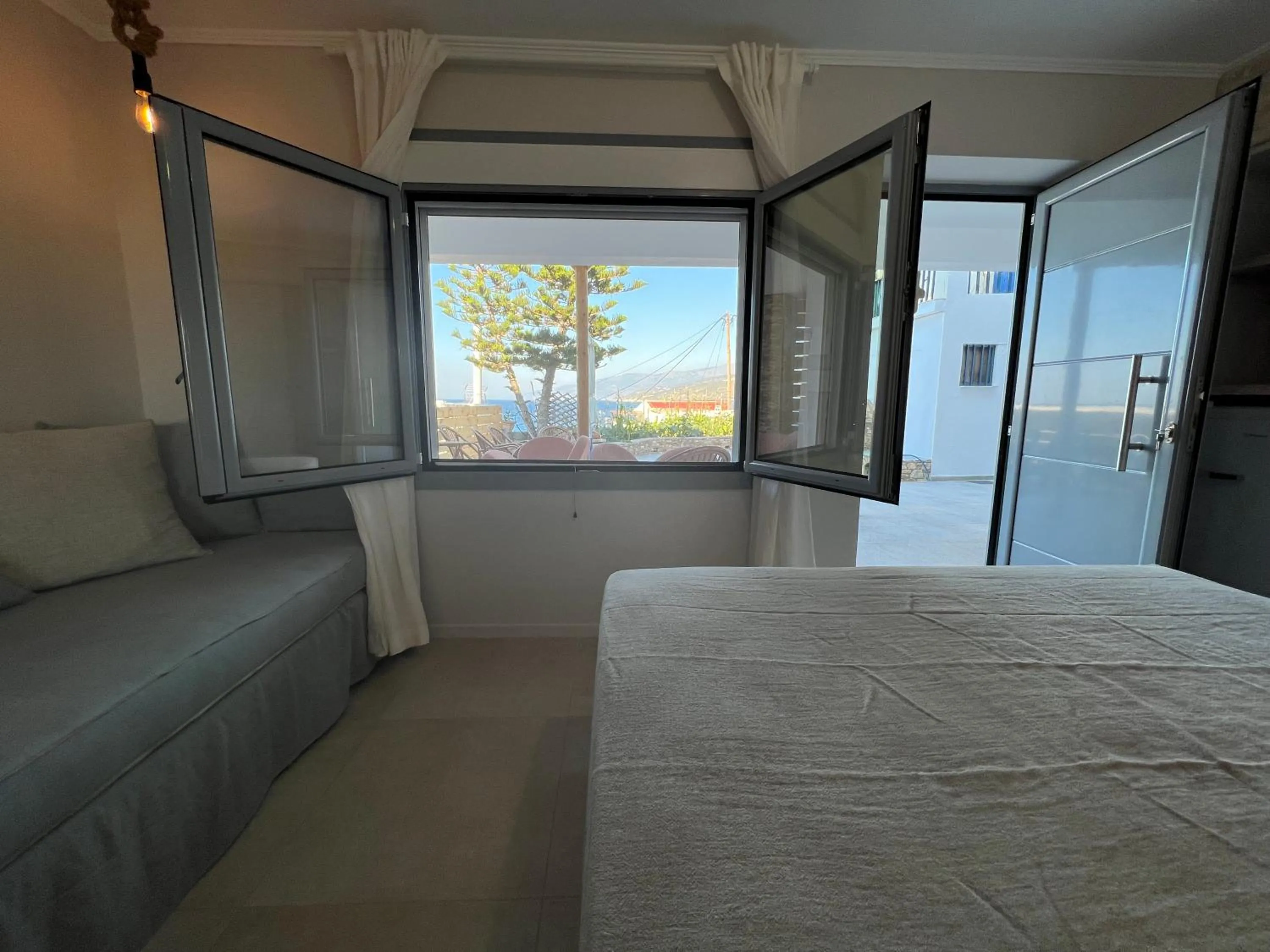 Bedroom, Bed in Selene