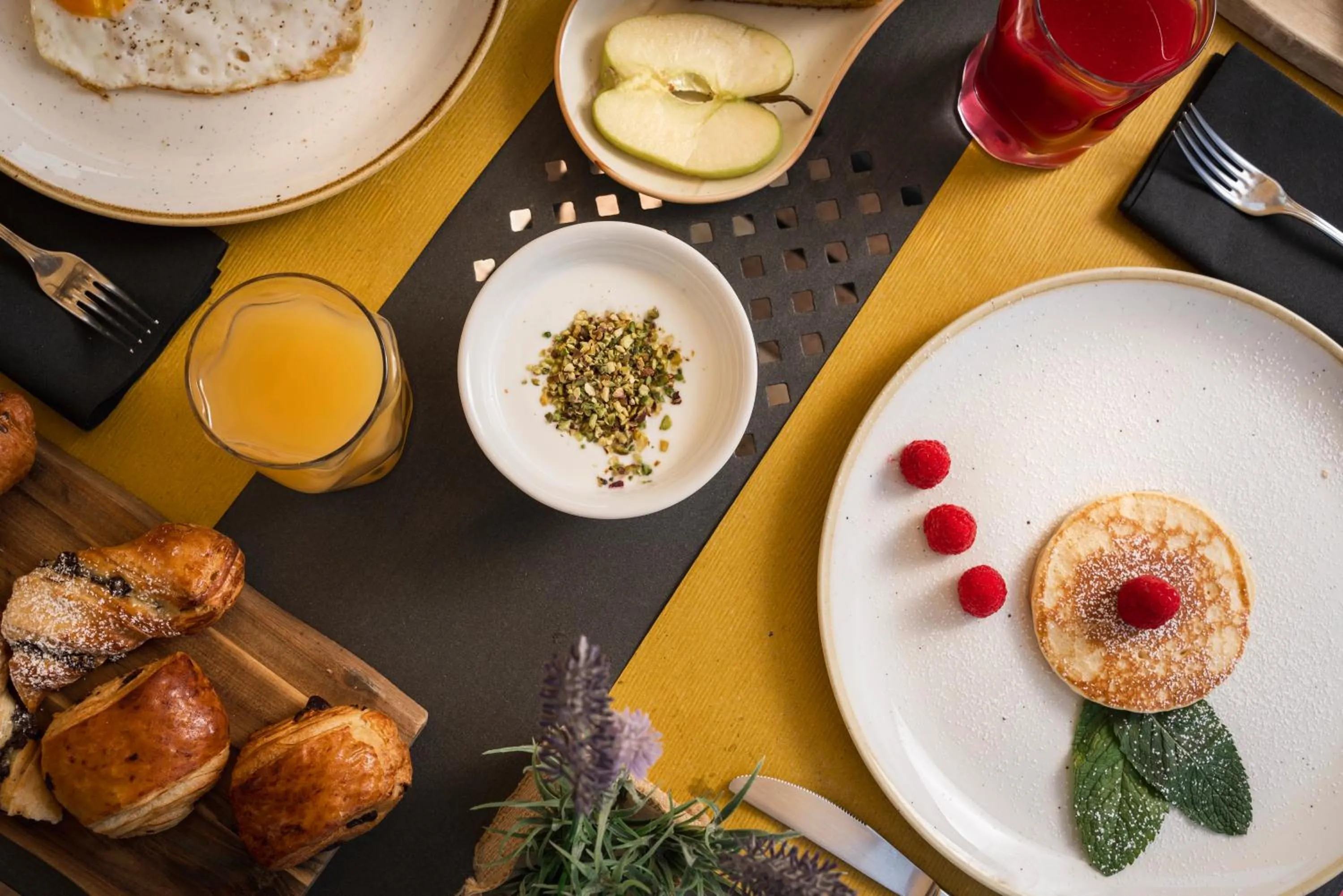 Breakfast in Hotel & Restaurant Casolare Le Terre Rosse