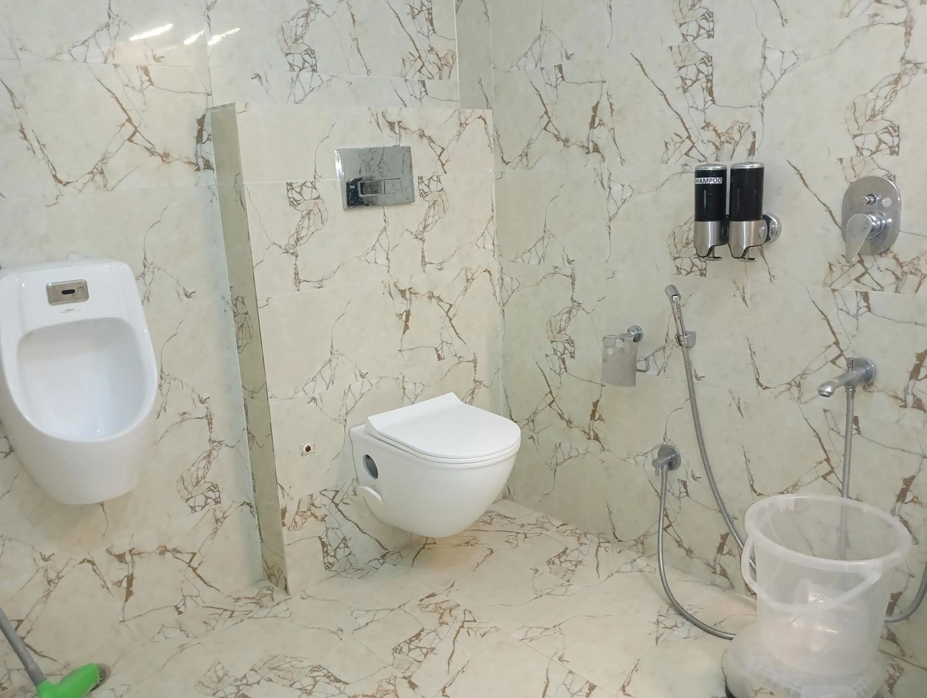 Shower in Hotel Buddha Park near Sarnath, Varanasi