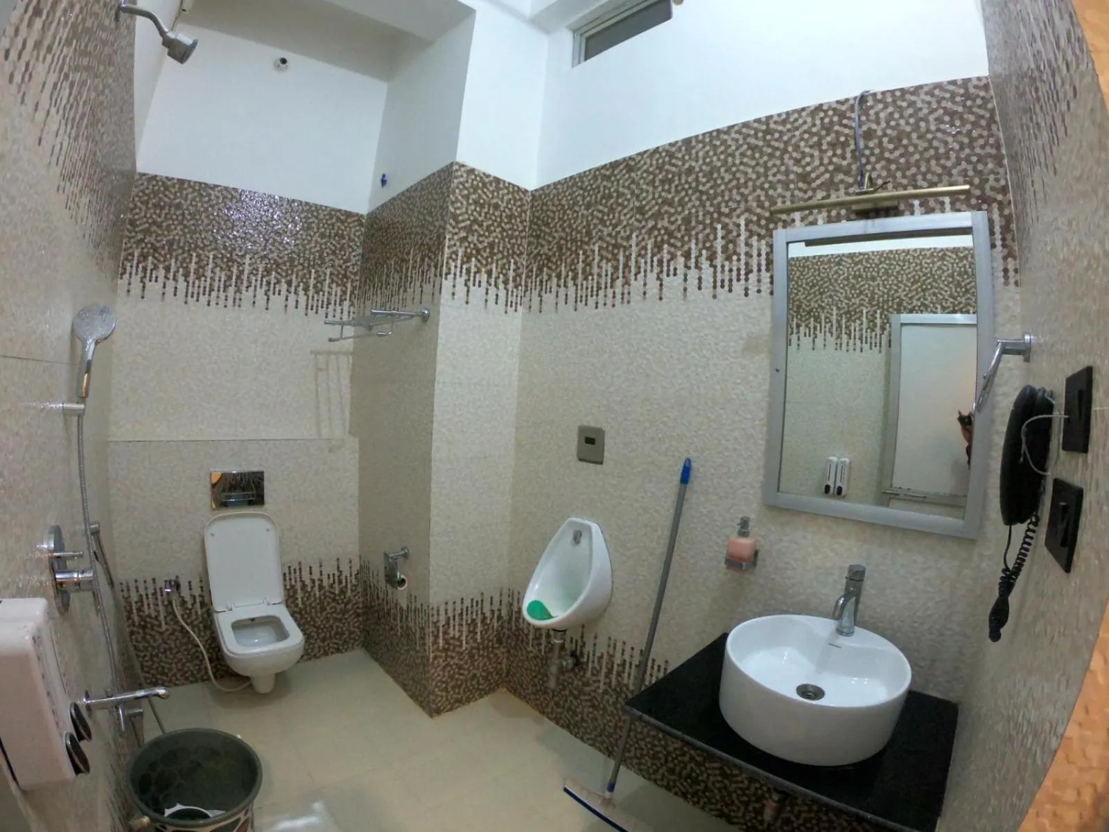 Bathroom in Hotel Buddha Park near Sarnath, Varanasi