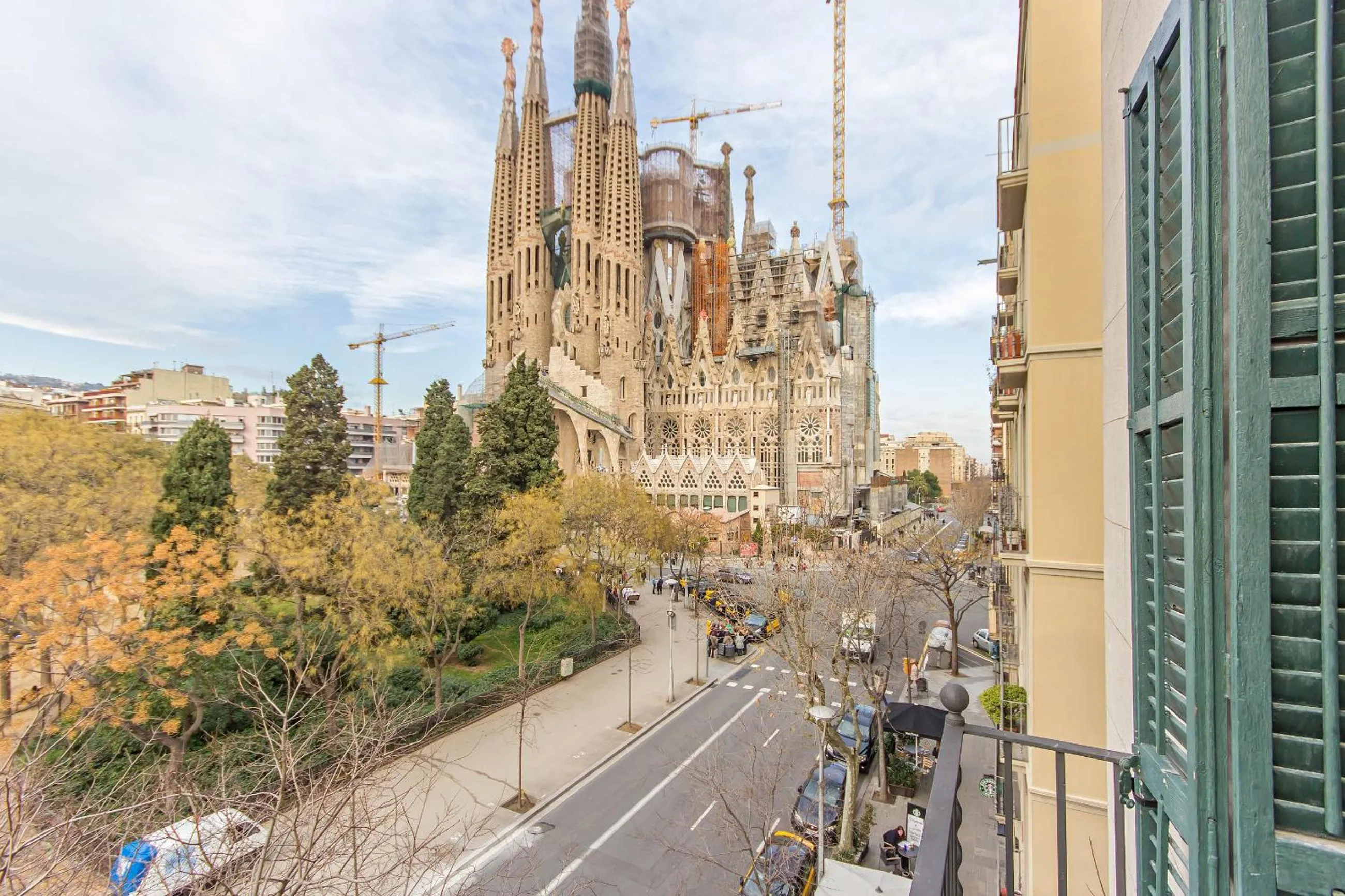 Sagrada Familia 4 Bedrooms "T R" by Scenario Llum