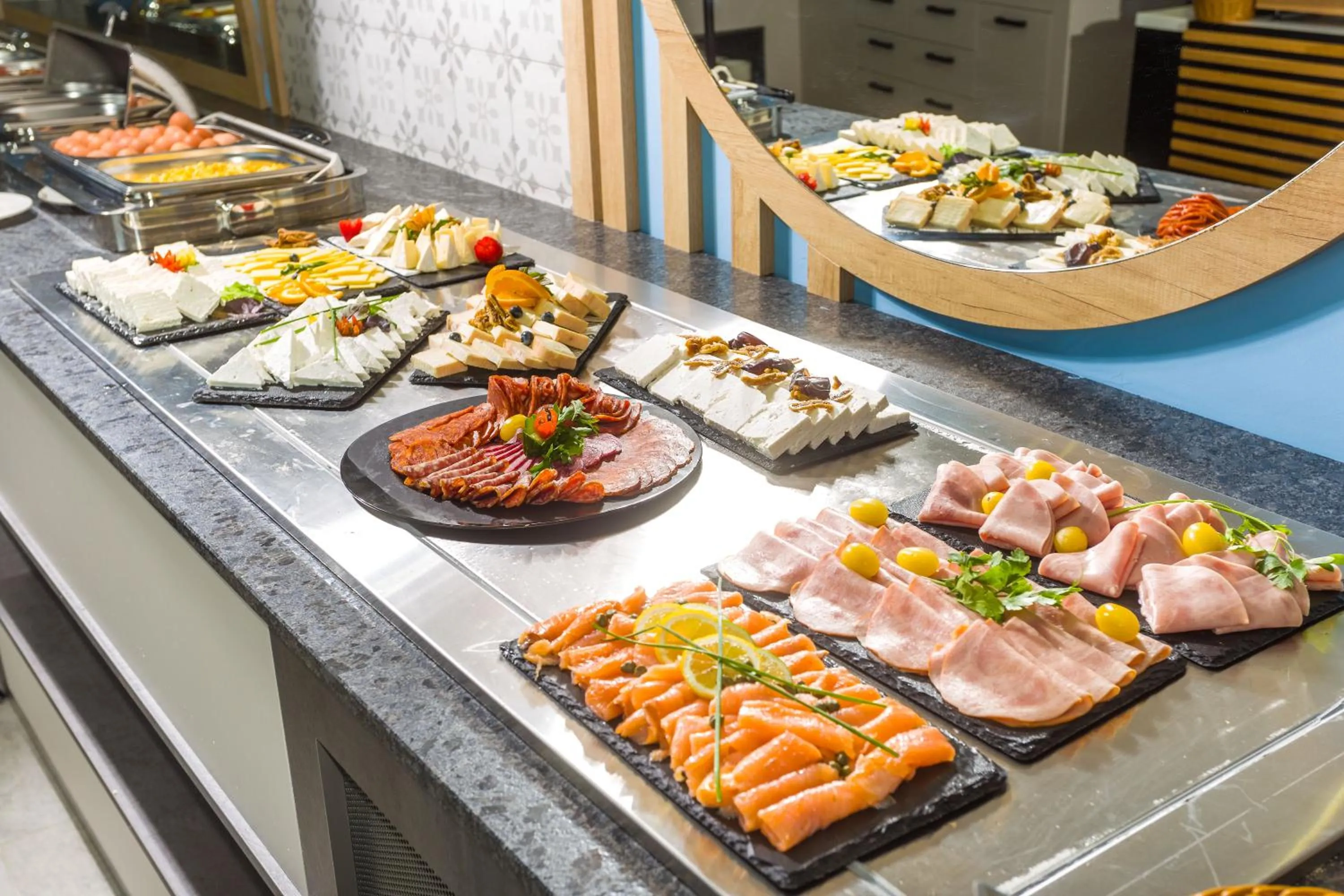 Restaurant/places to eat in Olive Villas Beach Hotel