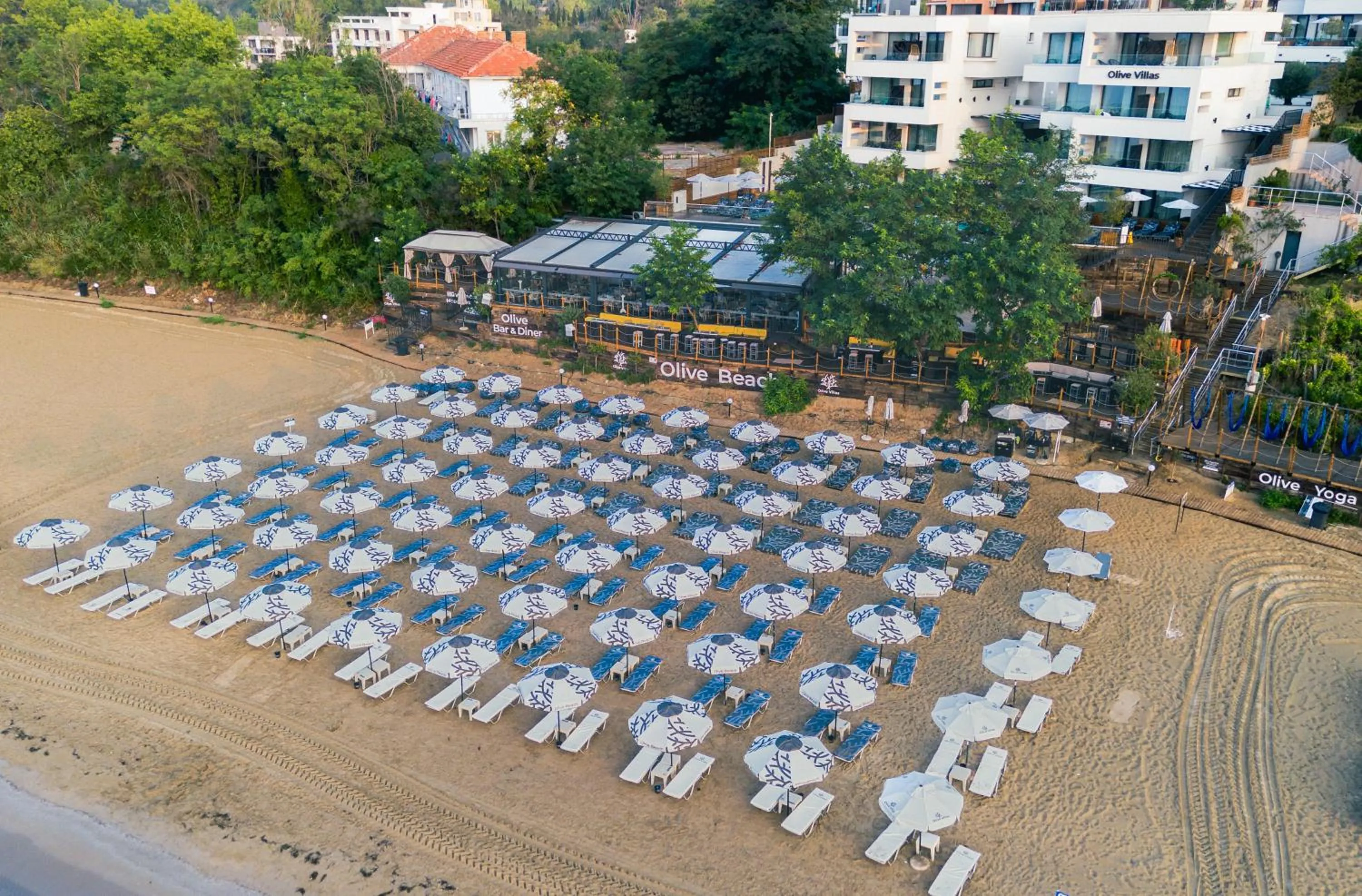 Property building in Olive Villas Beach Hotel