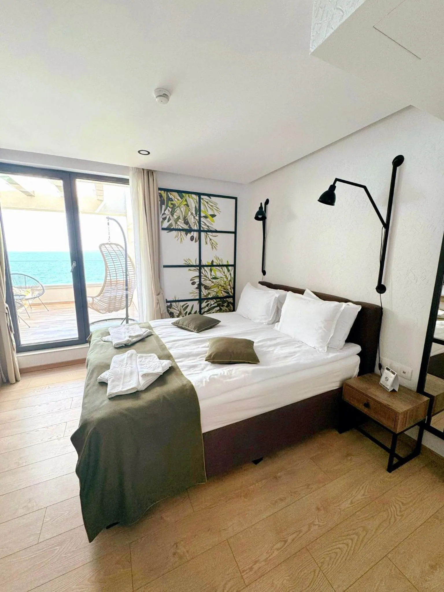 Bed in Olive Villas Beach Hotel