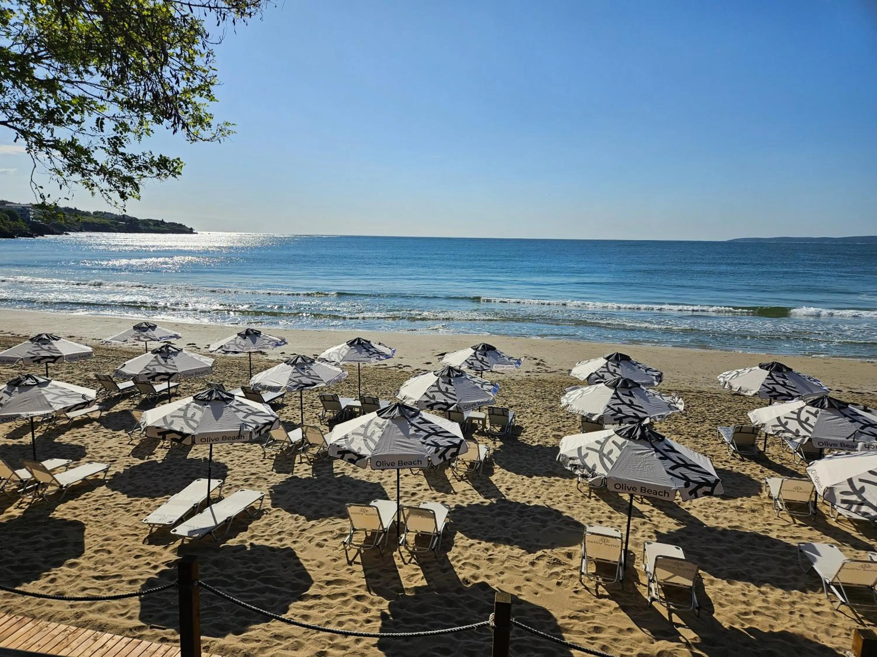 Day in Olive Villas Beach Hotel