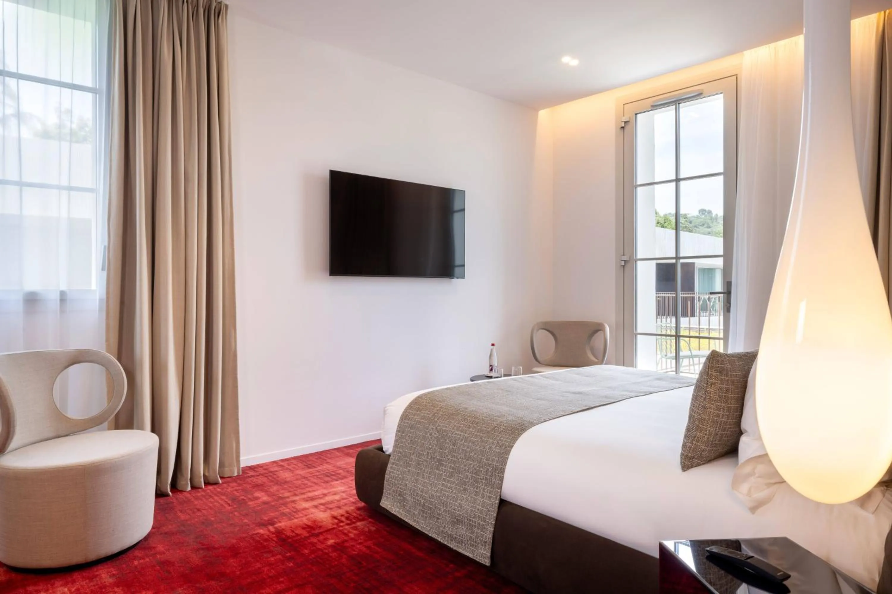 Bedroom, Bed in Hôtel Spa Restaurant Villa Castellane