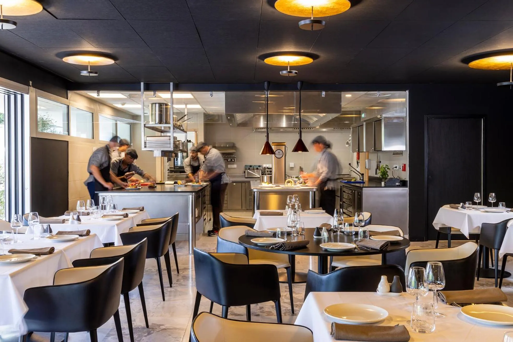 Restaurant/places to eat in Hôtel Spa Restaurant Villa Castellane