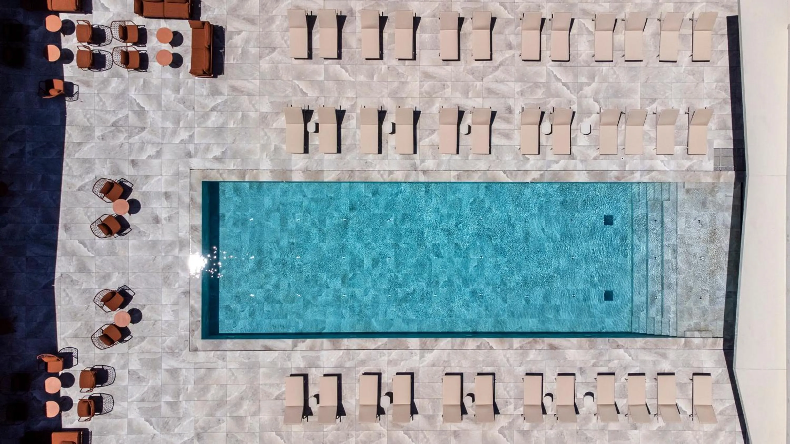 Pool view in Hôtel Spa Restaurant Villa Castellane