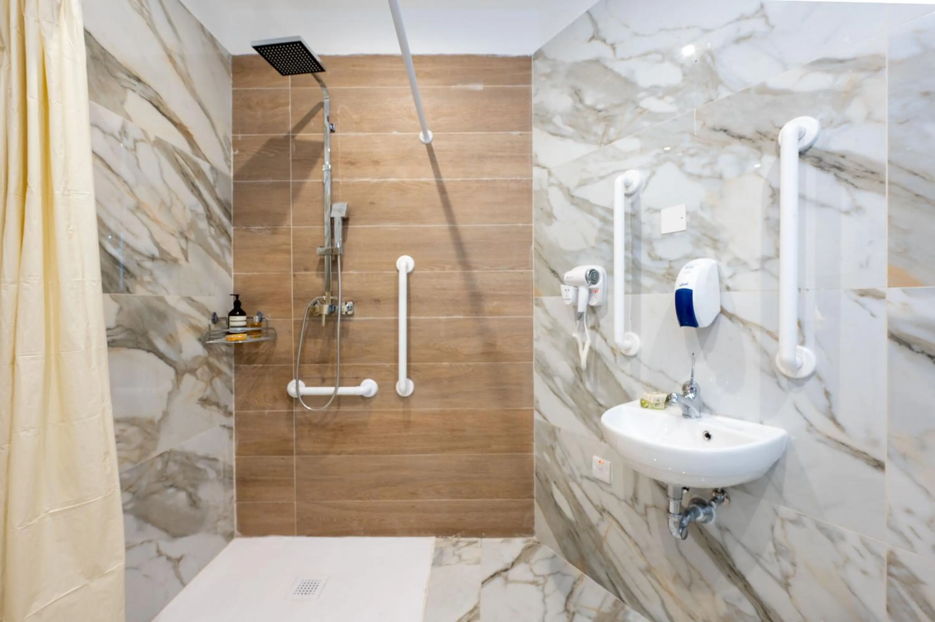 Bathroom in Vela Blu Boutique Suites