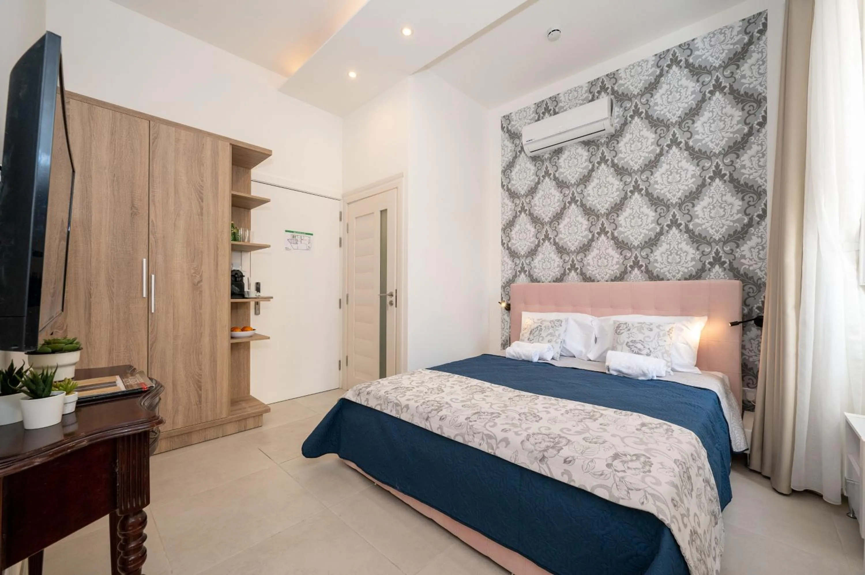 Bedroom, Bed in Vela Blu Boutique Suites