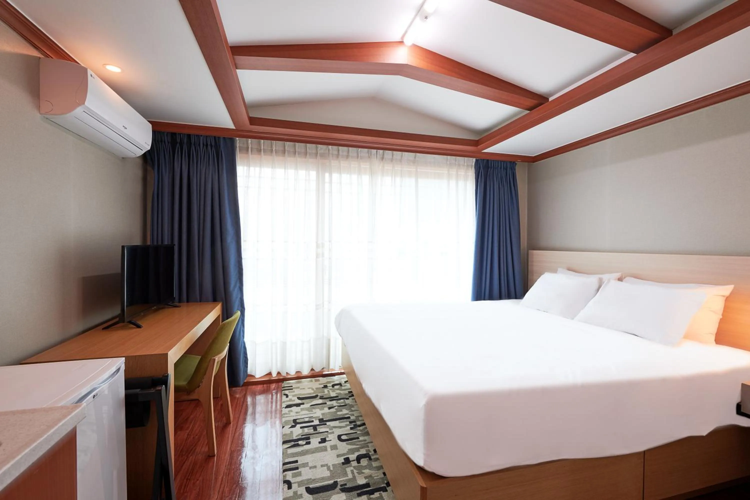 Bed in Sokcho Good Morning Hotel and Resort